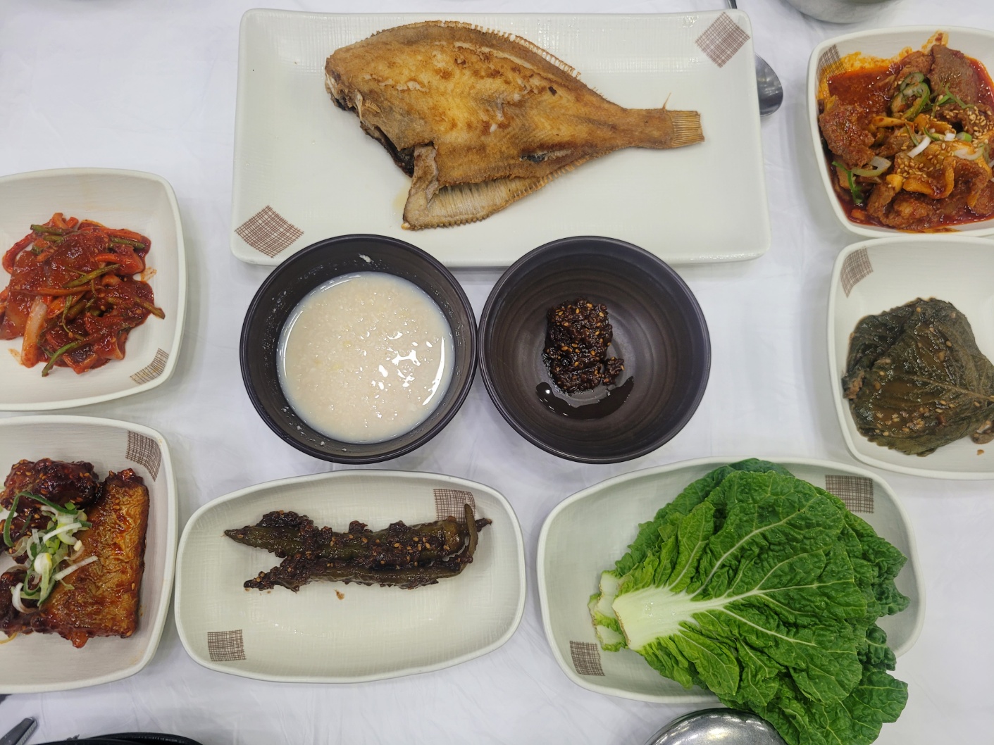 메뉴 구성이 알차고 밑반찬 종류도 맛있고 두부전골도 맛있어요 - 경포대 맛집 차현희순두부청국장