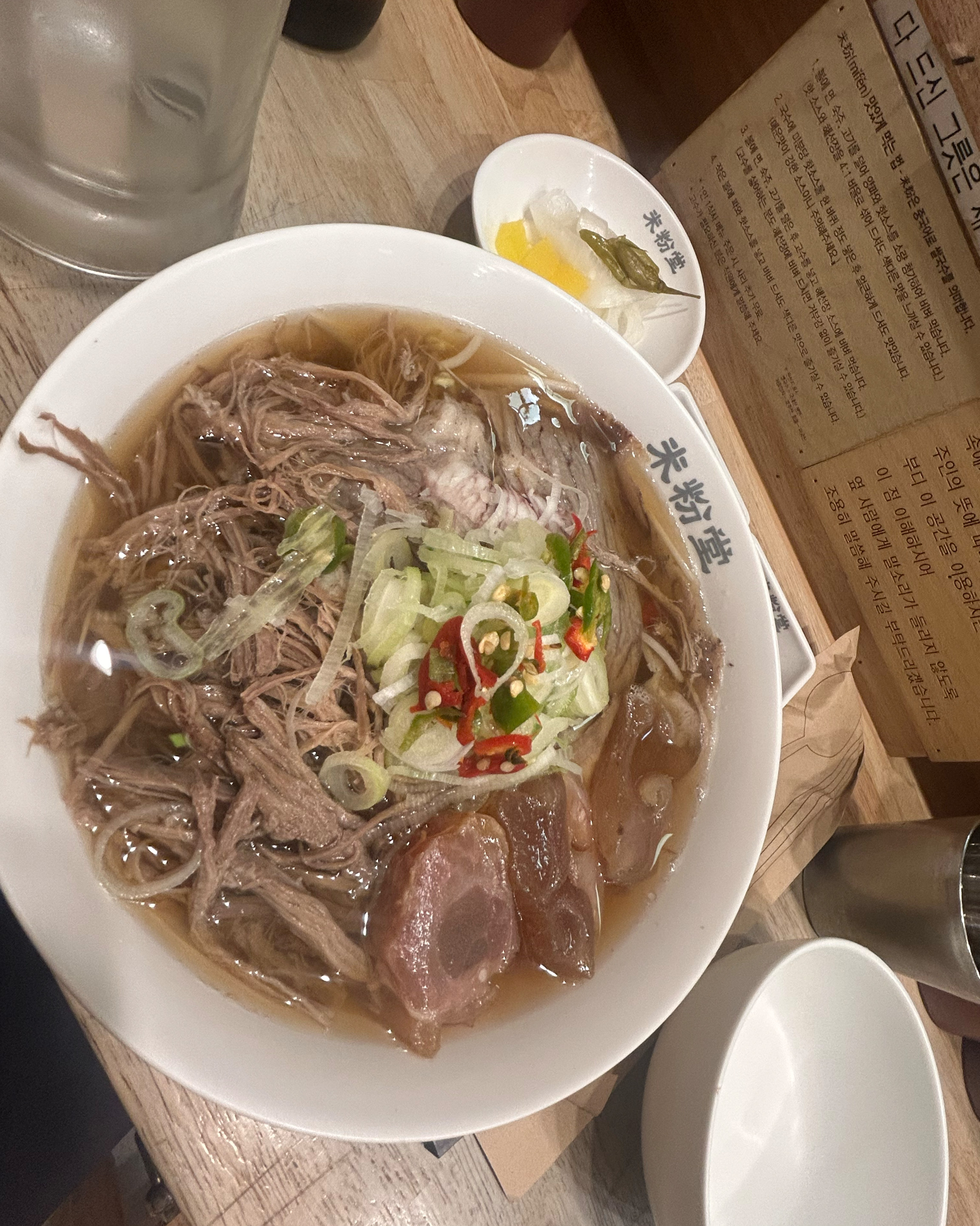 양이 정말 많고 맛있어요 ~ 식사하기 좋은 분위기로 조용하고 아늑해서 혼밥하기도 좋아요~
