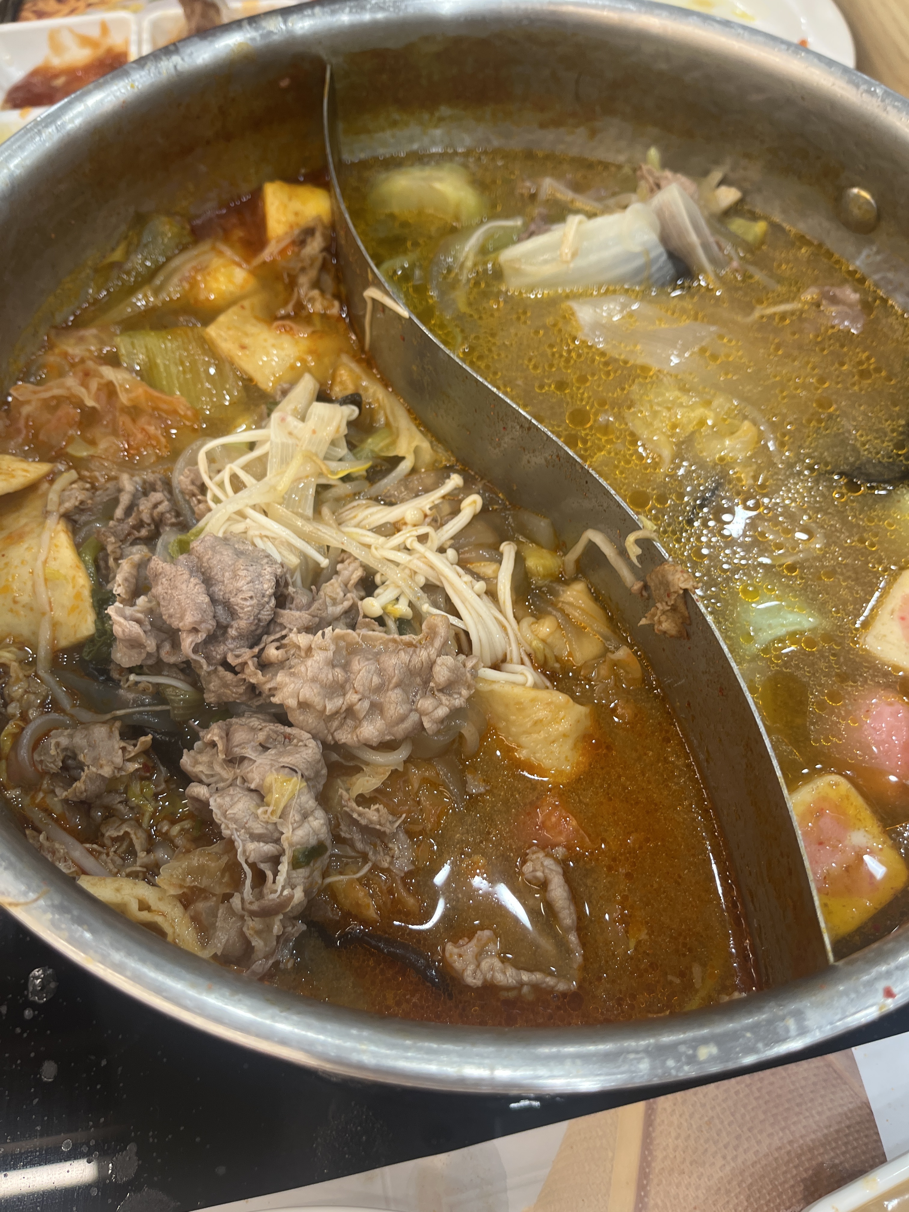 가족모임으로 샤브올데이 왔는데 매장도 깔끔하고 좋아요!! 맛있게 먹고 갑니다~ - 봉천역 맛집 샤브올데이 서울봉천점