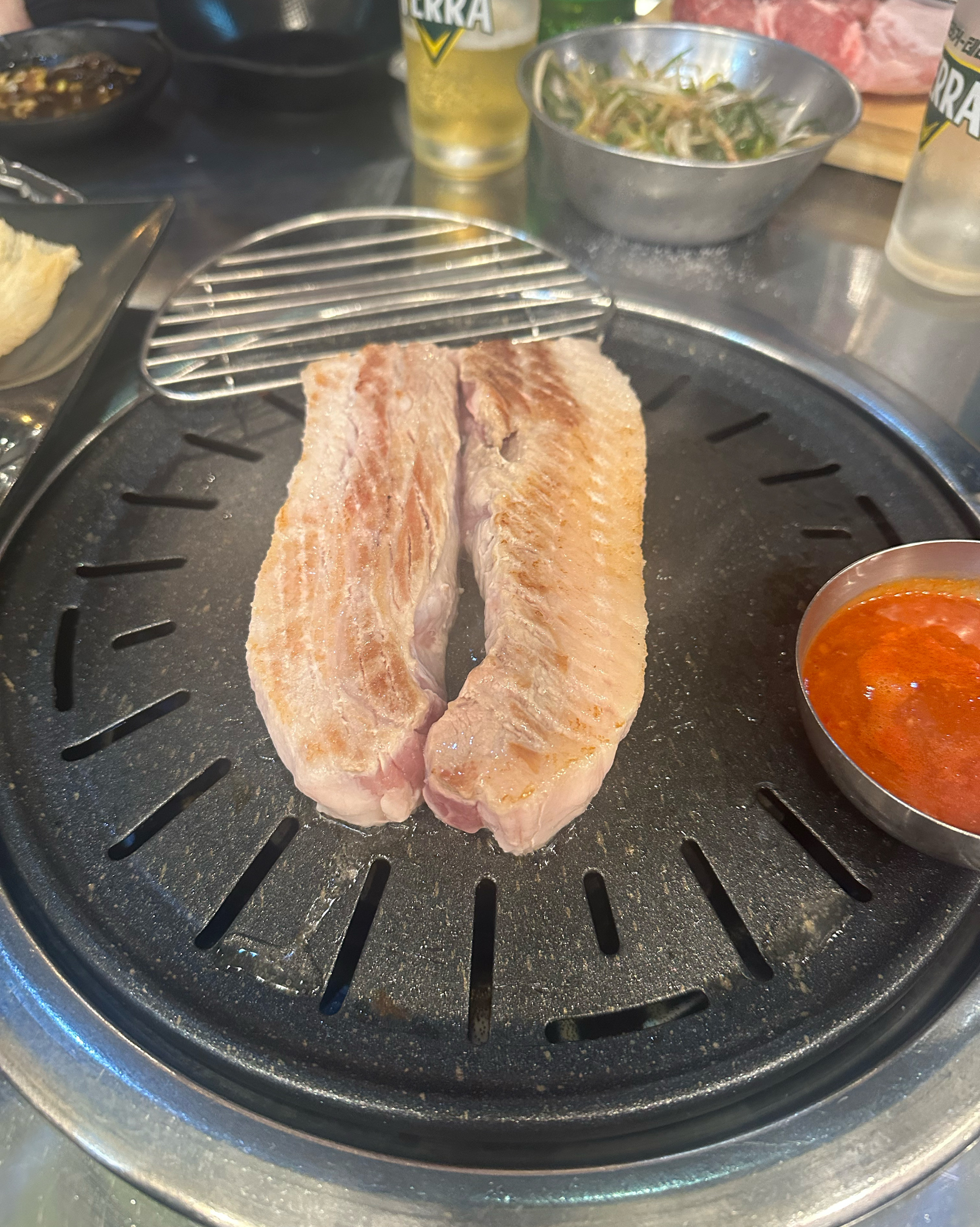 집 근처라서 방문해봤는데 밑반찬도 엄청 잘 나오고 - 불당동 맛집 못생긴뚱돼지 불당직영점