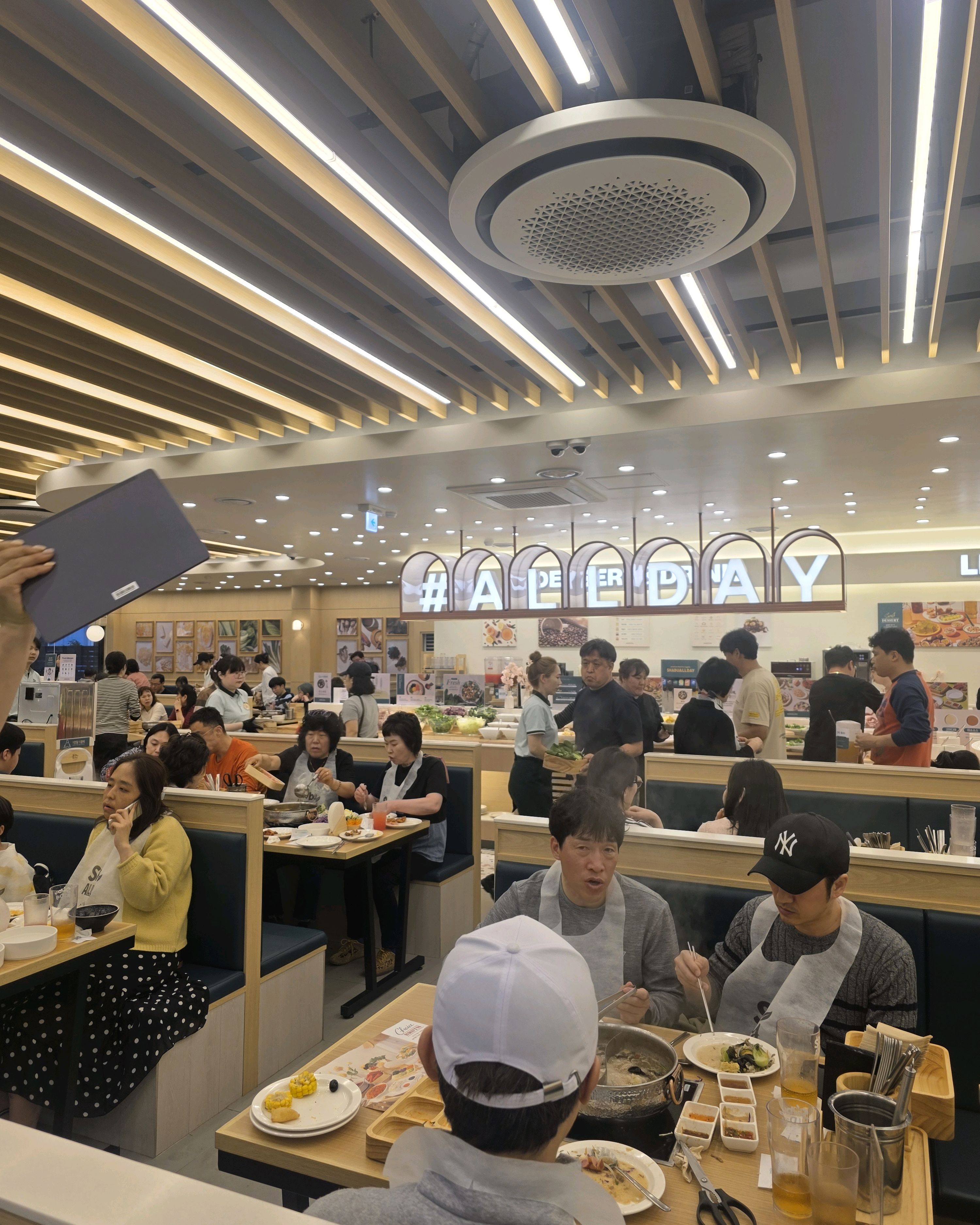 채소도신선하고 넓어서 이용하기좋았어요 다음에 또올것같아요 - 부산 명륜동 맛집 샤브올데이 부산명륜점