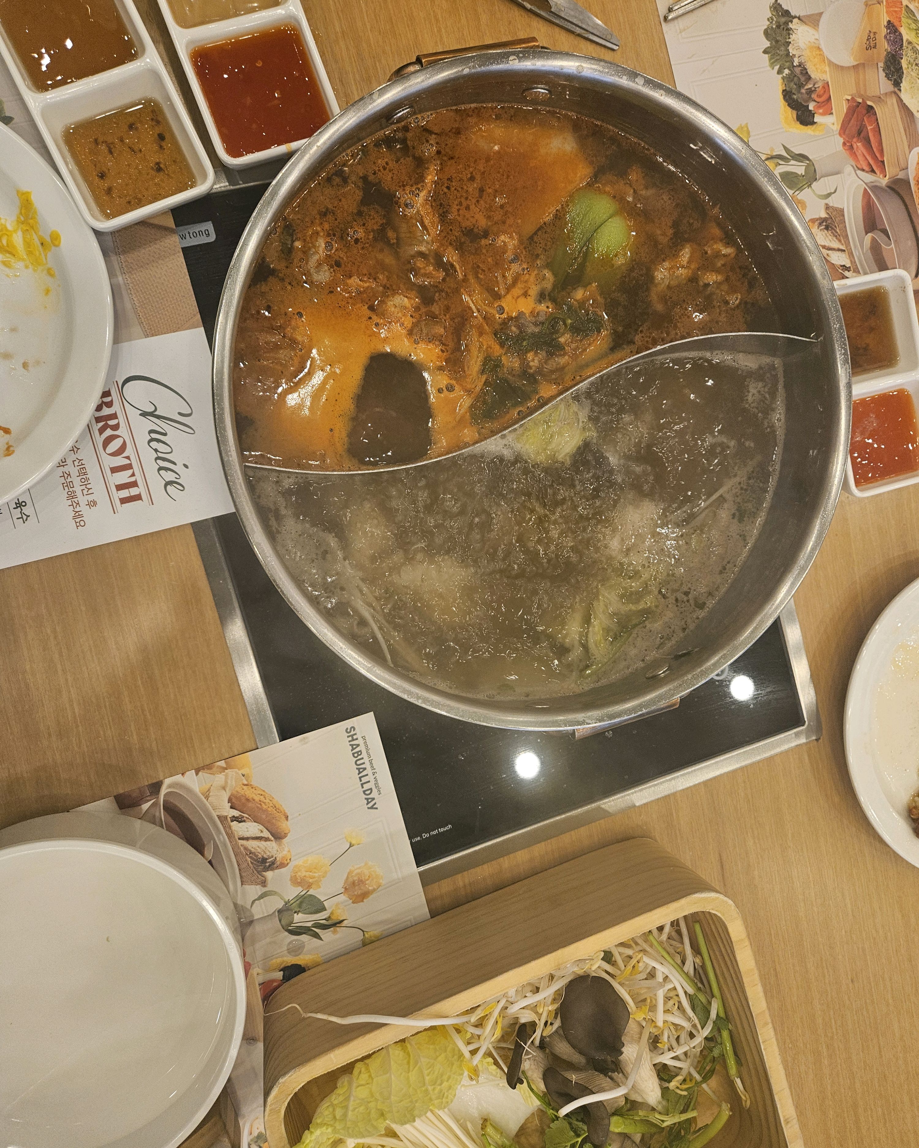 재료들이 신선하고 깔끔하게 되어있어서 먹기 편했어요. 직원분들도 다 친절하고 가족들 다같이