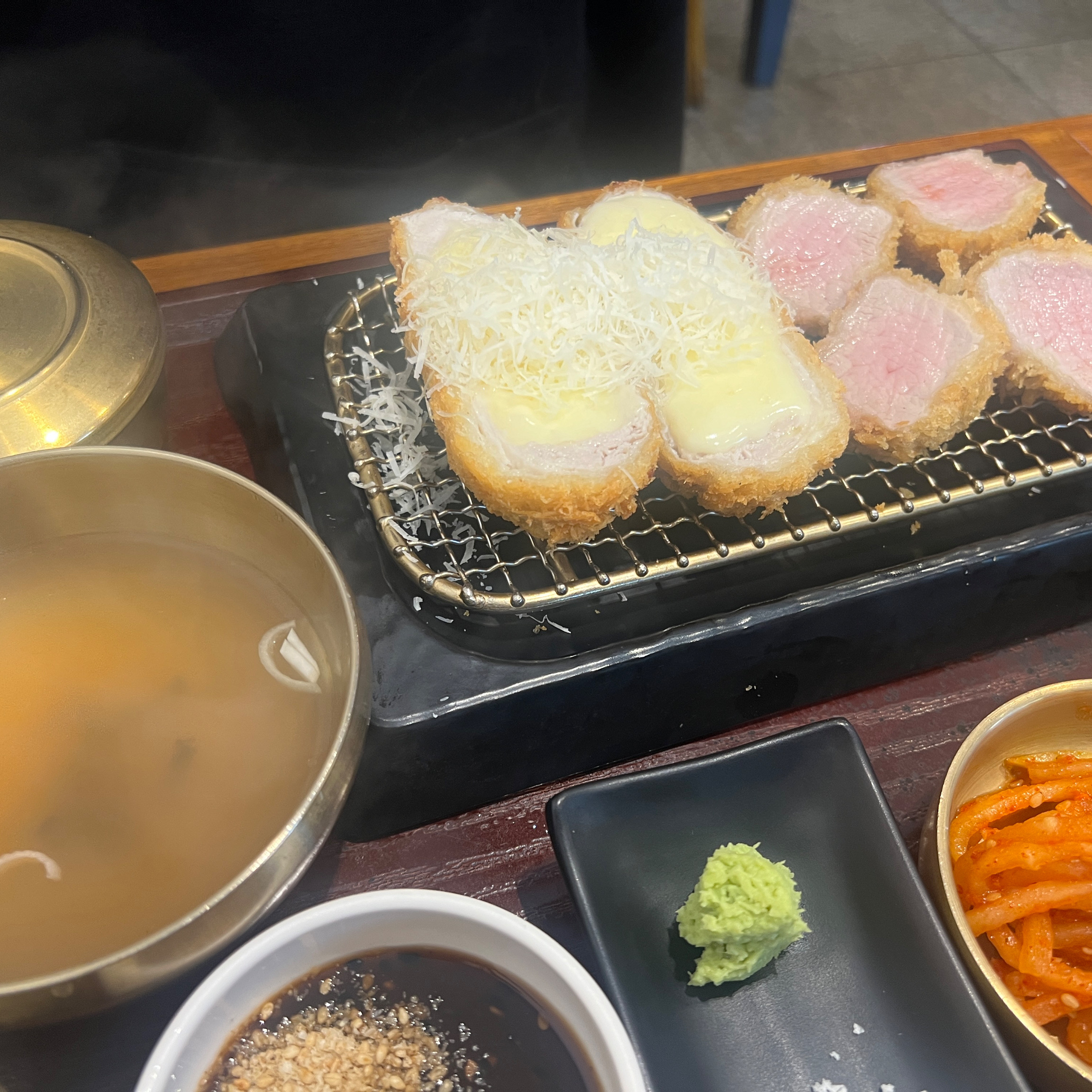 대학로 오픈런 평점1위 뮤지컬<썸데이>와 - 대전 맛집 숯불돈까스