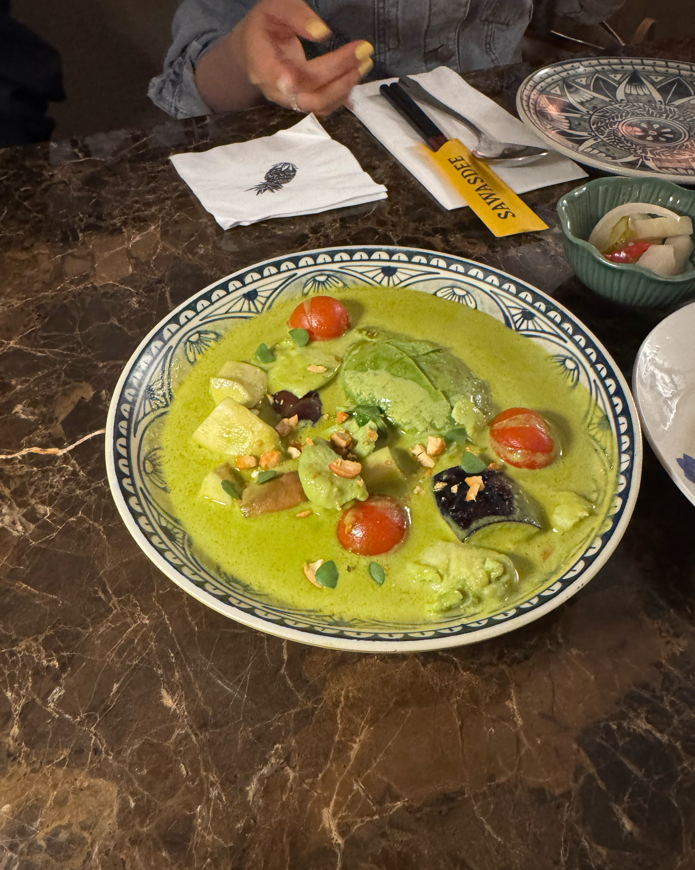 친구 생일파티 장소로 롱씨암 방문했어요~ - 압구정 맛집 롱씨암