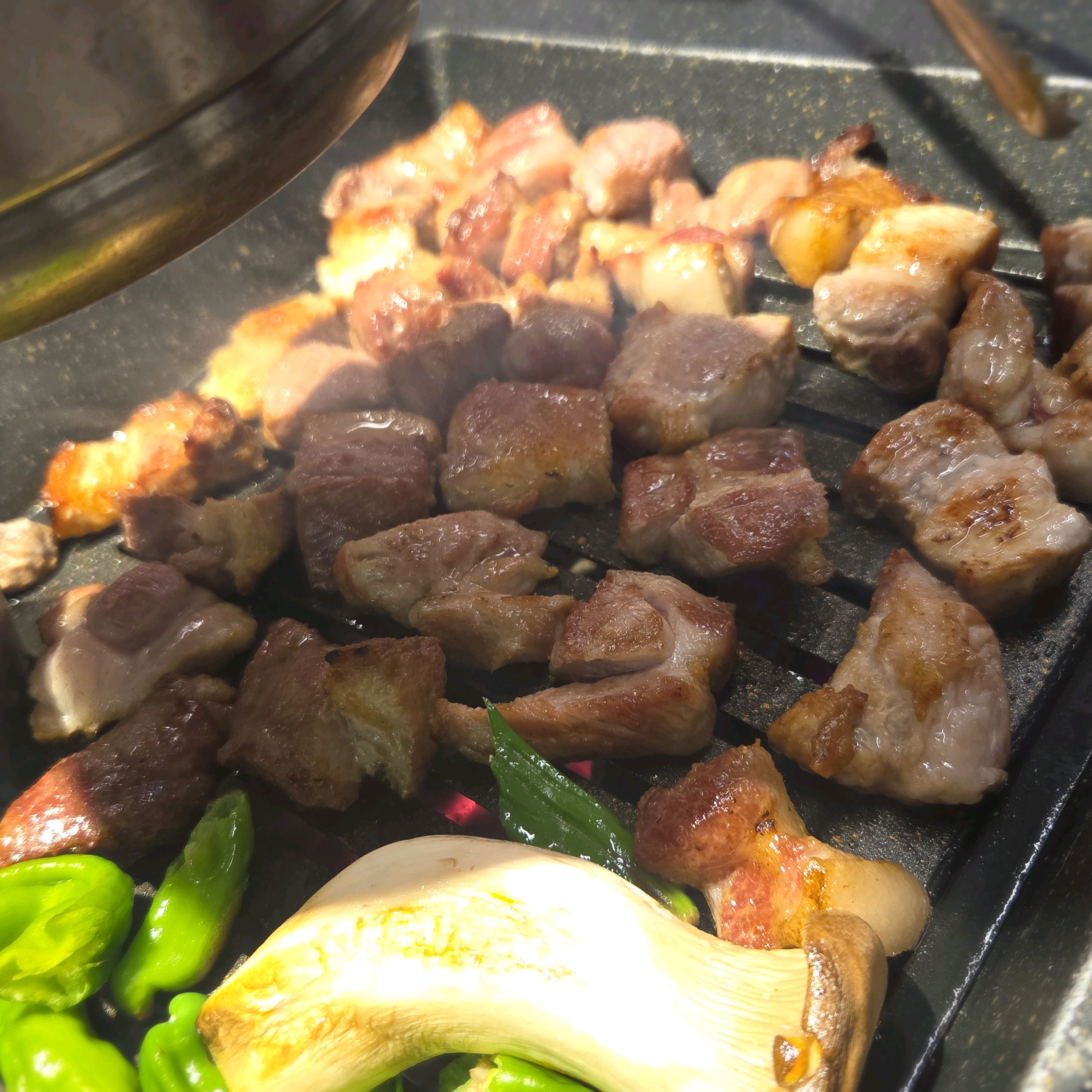 기흥구청 고기 맛집입니다~ 직원분들도 친절하시고 매장도 청결해요 고기 질도 좋고 마무리로