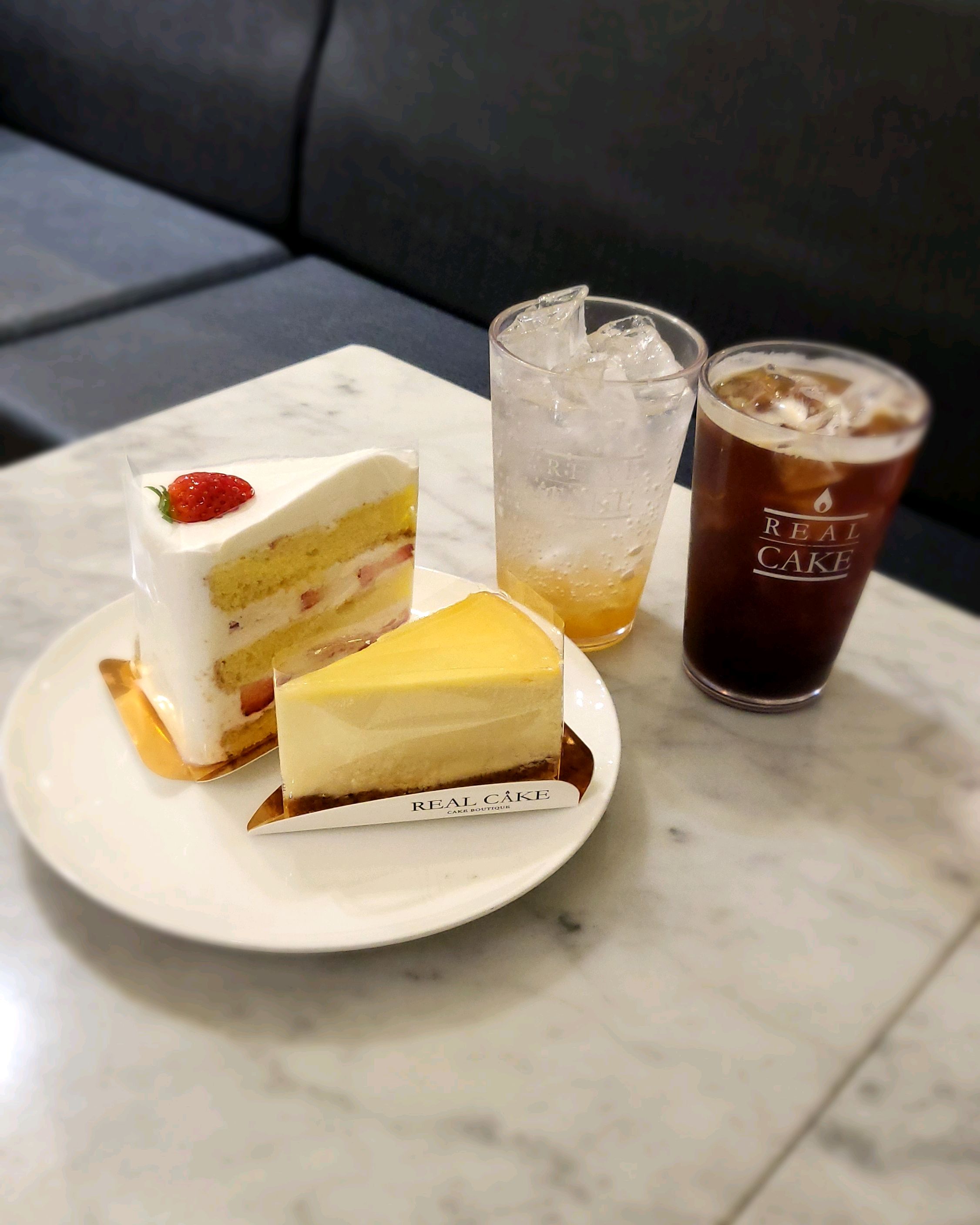 케익이 예쁘고 맛있어요🍰 - 안양 맛집 리얼케익 안양범계점