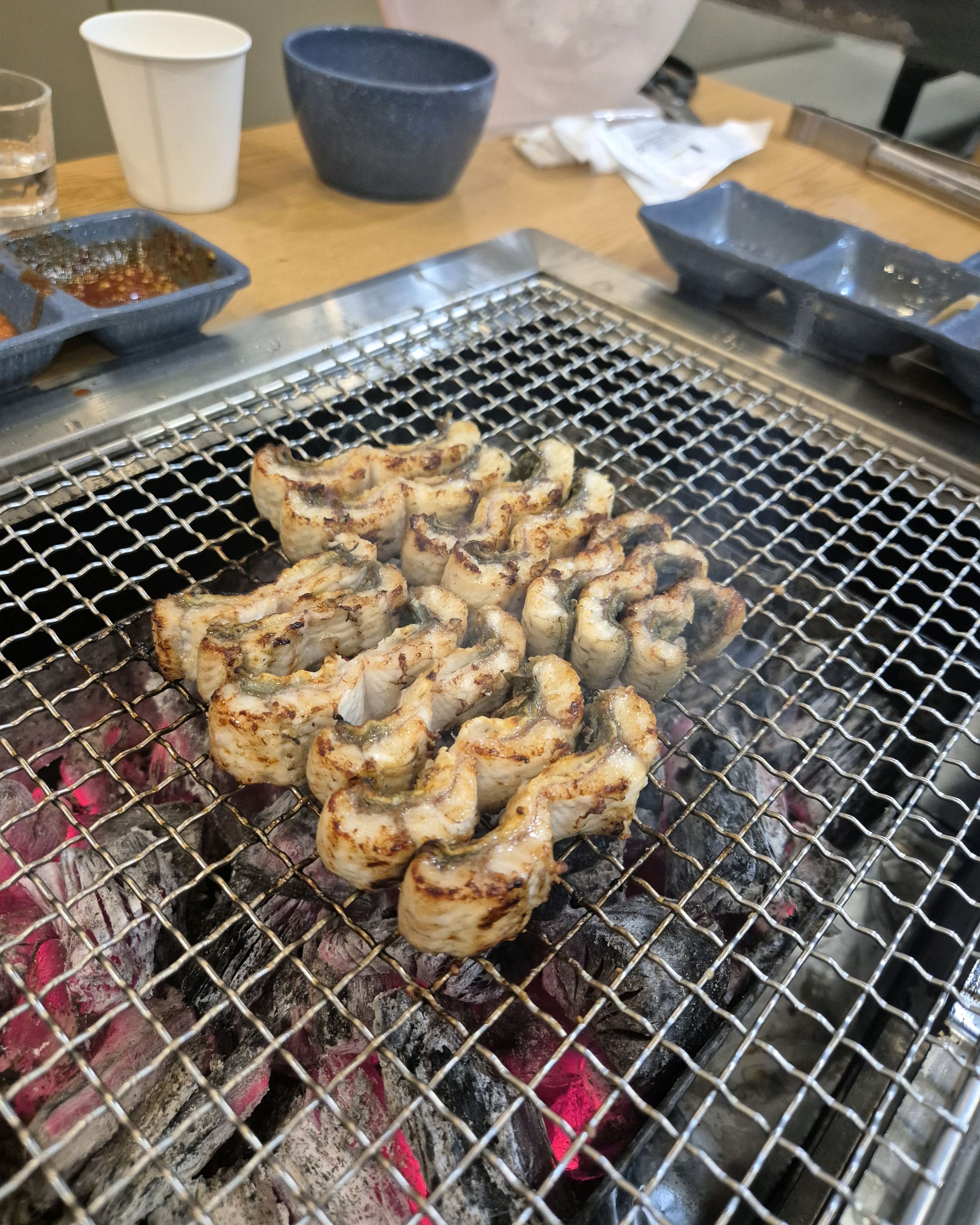 가족들이랑 여기 장어는 처음 먹으러와봤는데 너무 친절하시고 장어도 신선해서 기분좋은 외식이