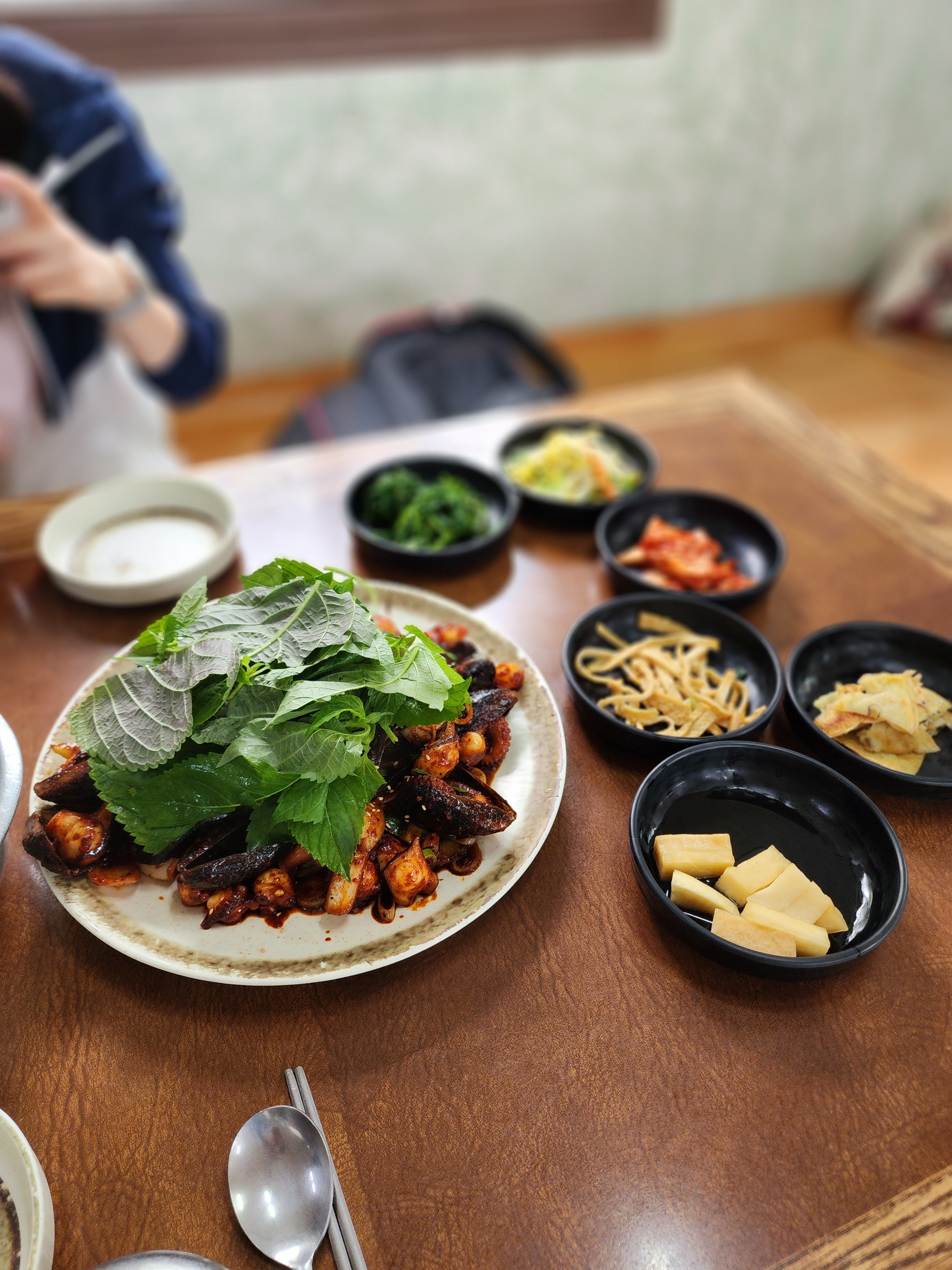 운 좋게 웨이팅 안 걸렸음! 이번 제주도 여행에서 가장 맛있게 먹은 집! - 제주 맛집 소금바치 순이네