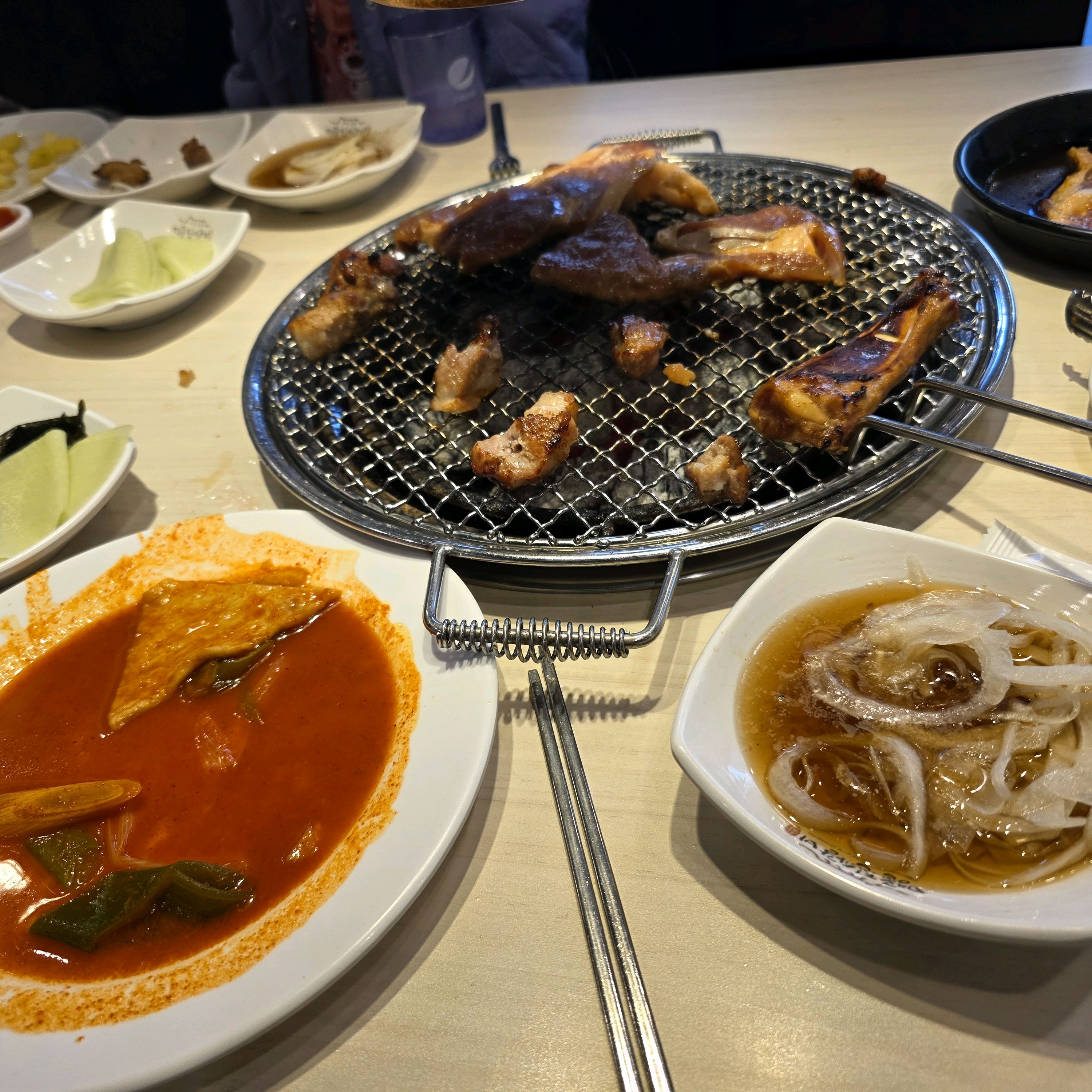 다른 곳보다 맛있고 친철합니다. 마니 먹어요 좋아요. 최고 - 신설동 맛집 명륜진사갈비 서울신설동점