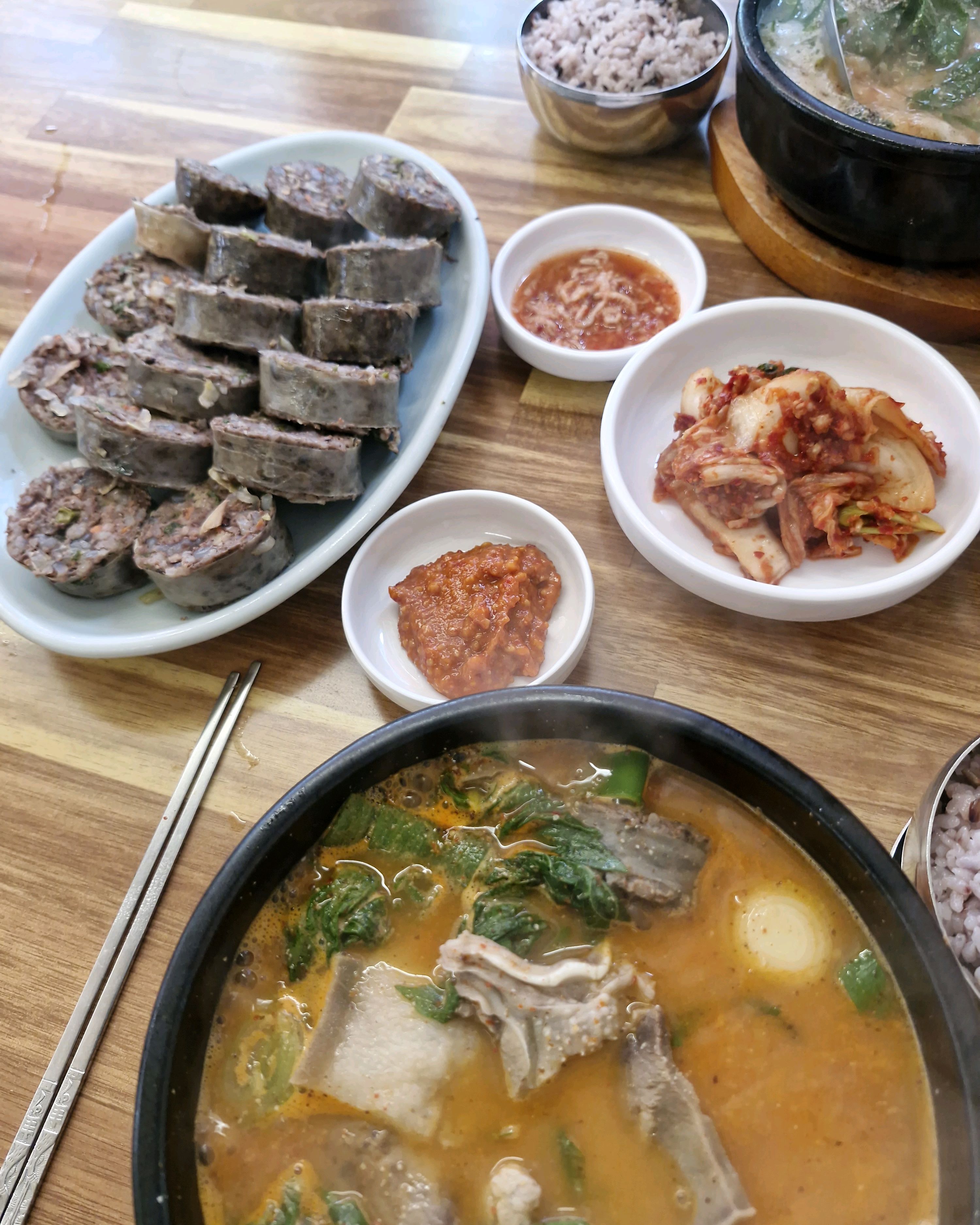 명불허전 망원 합정 인근 가장 맛돌이 순댓국입니다. - 망원동 맛집 순대일번지 망원본점
