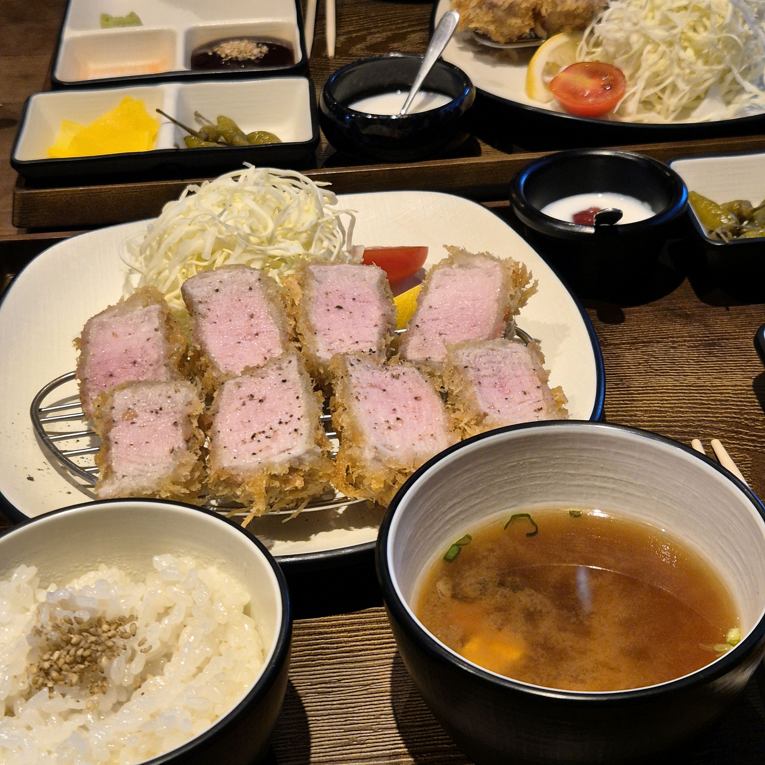 돈까스 너무너무 맛있고 가게 분위기도 좋아요!! - 불당동 맛집 건국카츠