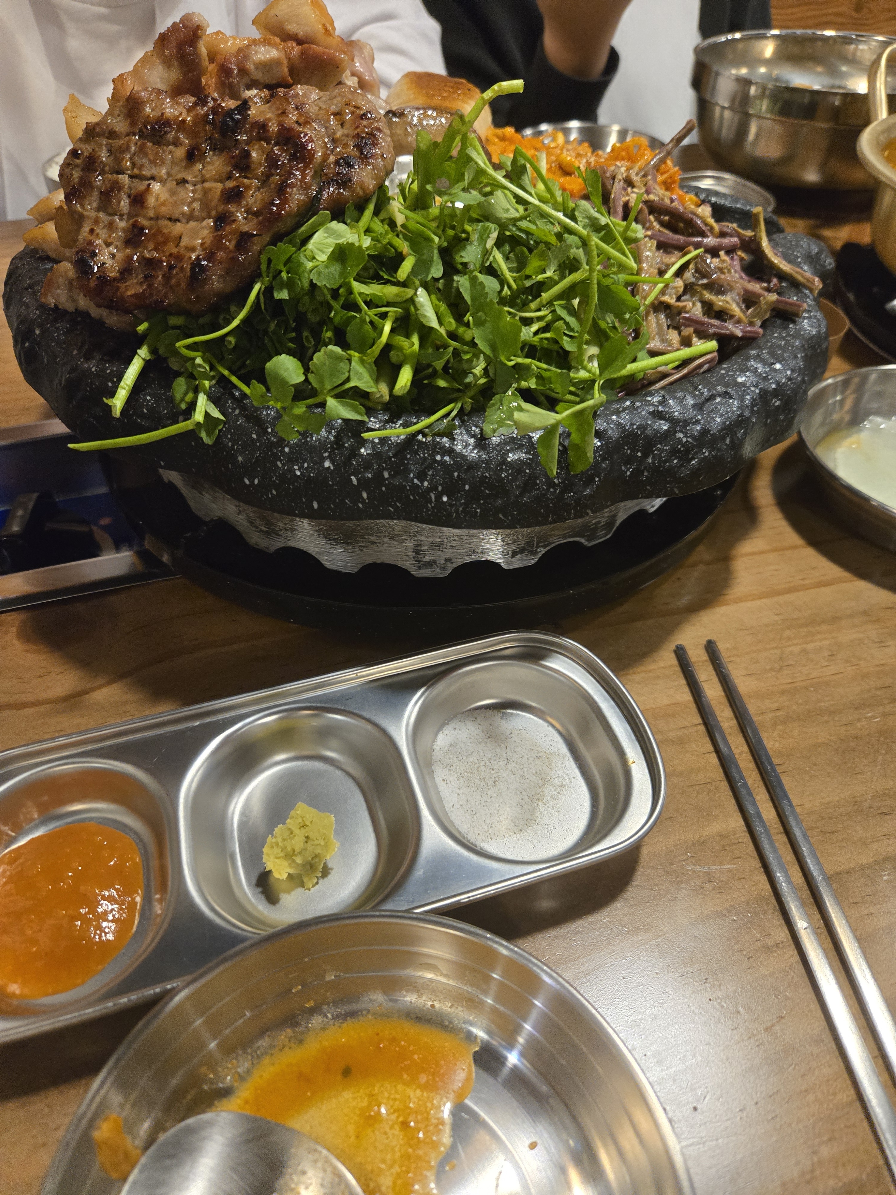 [용인 맛집 산장삼겹 수지구청점] 직접 가본 로컬 리뷰
