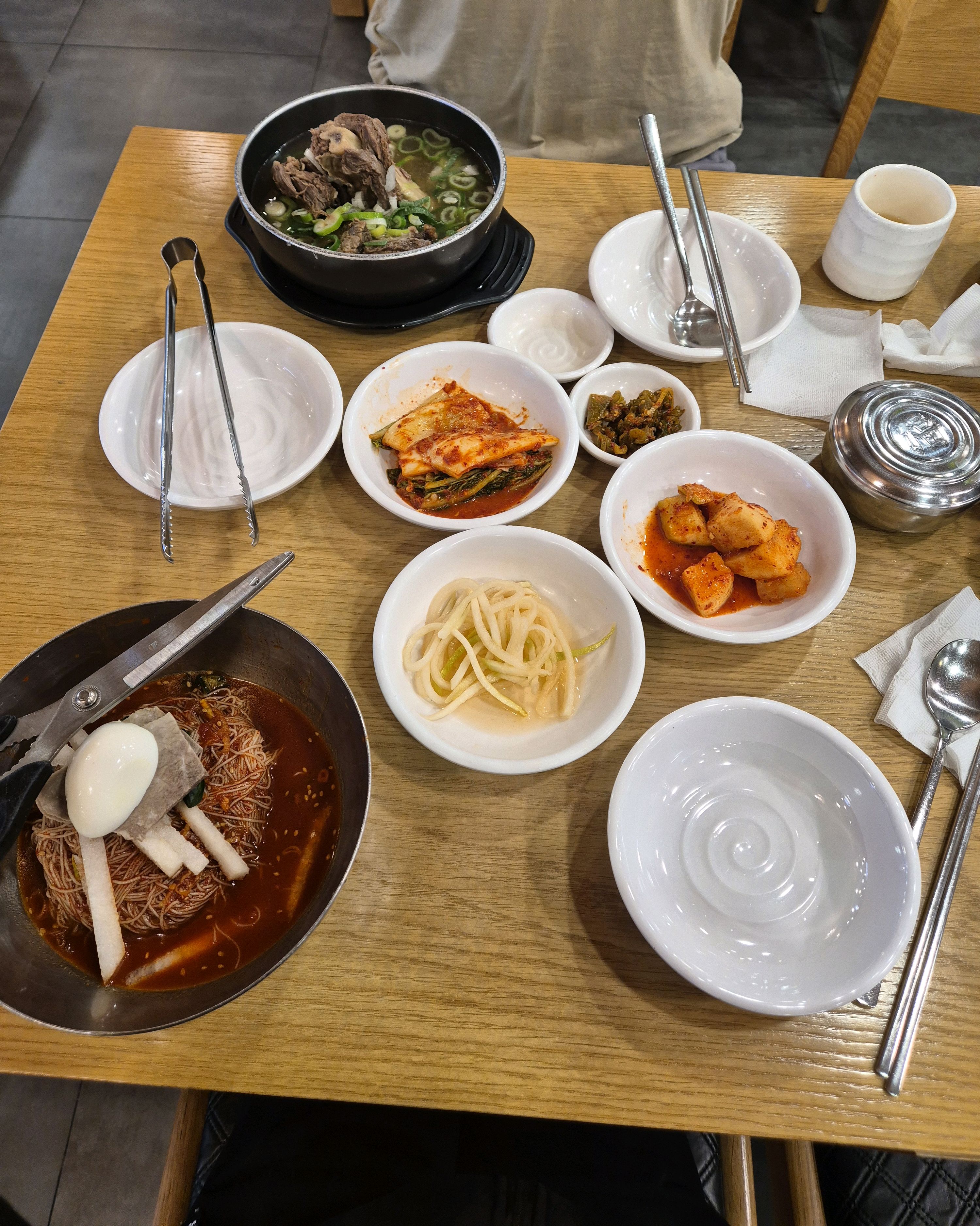음식맛도 좋고 직원들도 친절했는데 - 천호동 맛집 서초면옥 천호본점