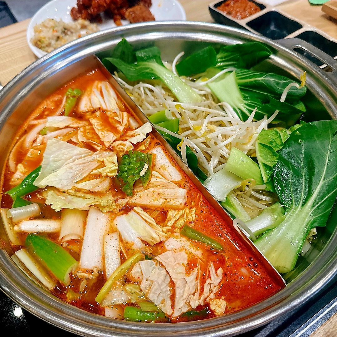 고기도 괜찮고 육수는 얼큰과 가쓰오부시가 맛있습니다 - 평택지제 맛집 샤브20 지제점