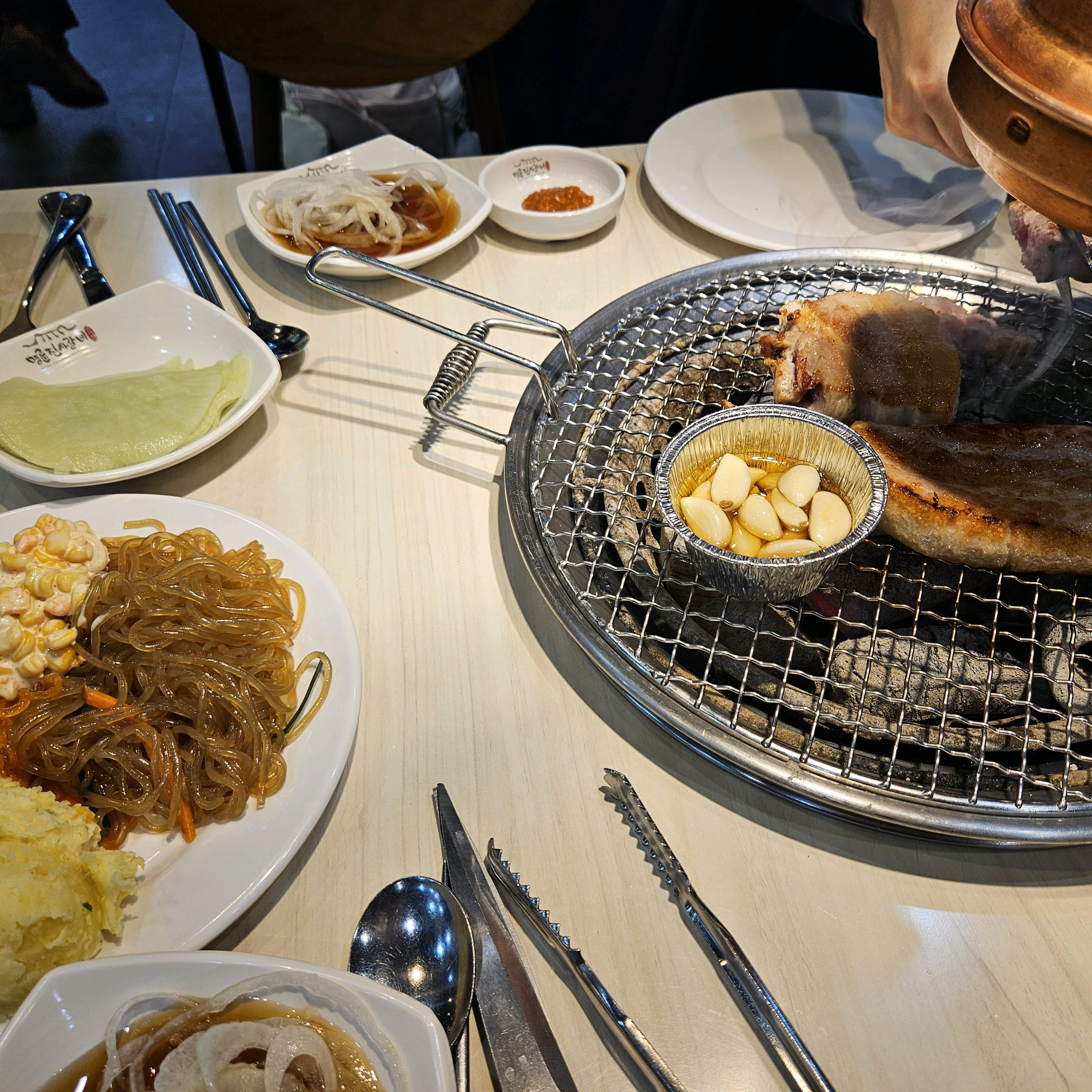 맛있게 잘먹고갑니다. 단체석완비!! 고기말고도 종류많아요^^ - 선부동 맛집 명륜진사갈비 안산선부점