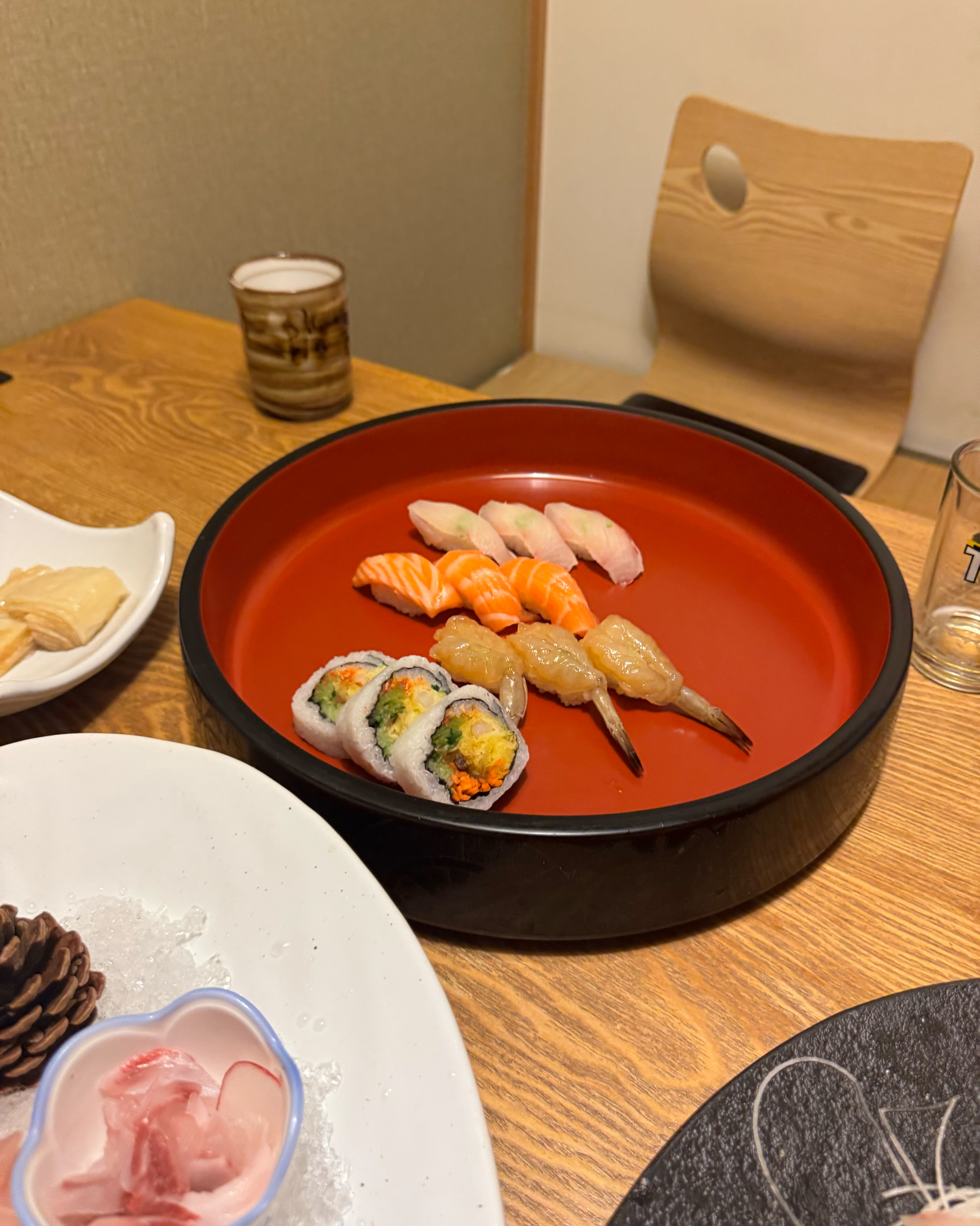 회가 아주 신선하고 곁들임들도 다 너무 맛있어요~! - 불당동 맛집 긴자 천안불당점