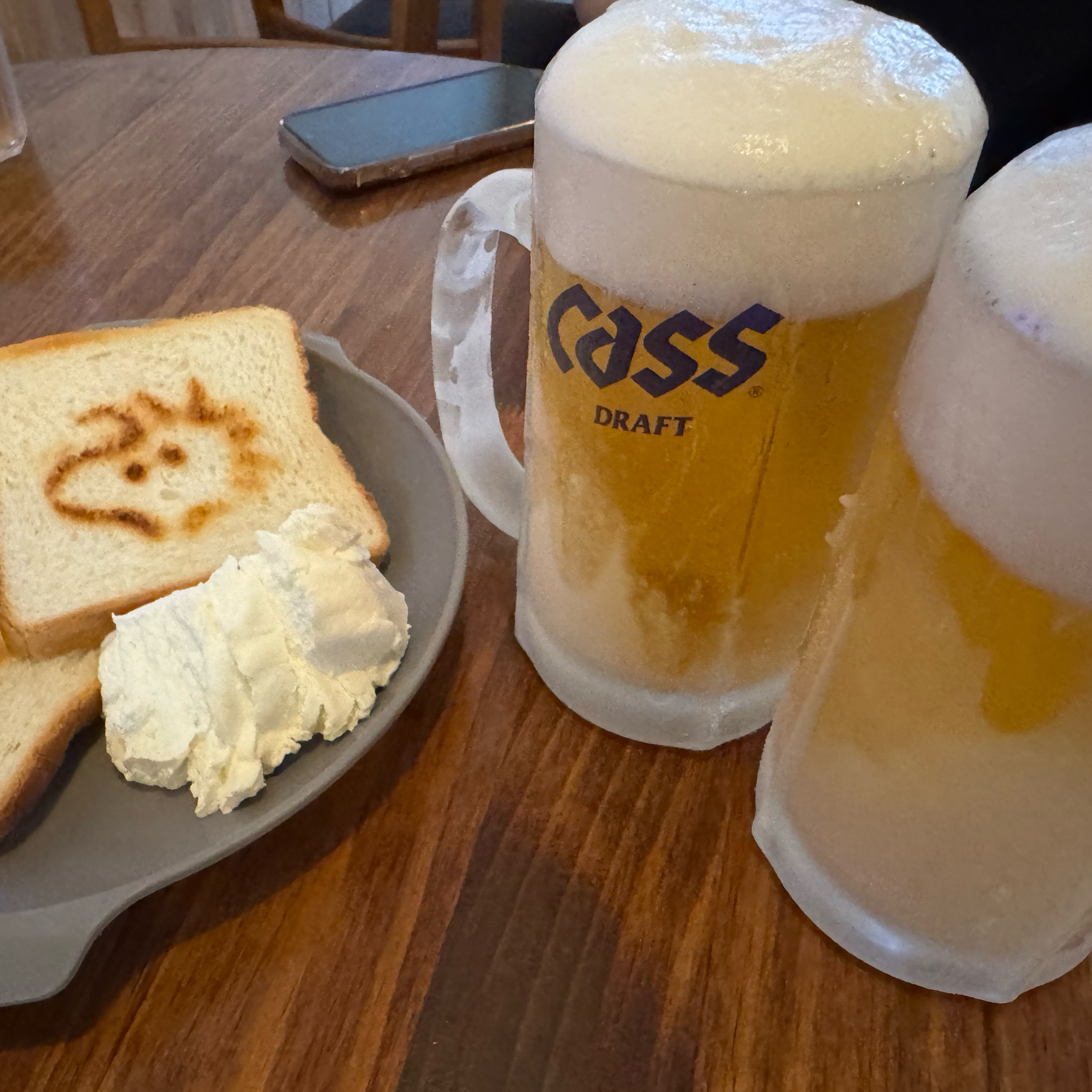 음식은 말할 거 없이 다 맛있고 맥주가 지인짜 시원해서 좋습니다 여름에 굿굿 - 불당동 맛집 일상
