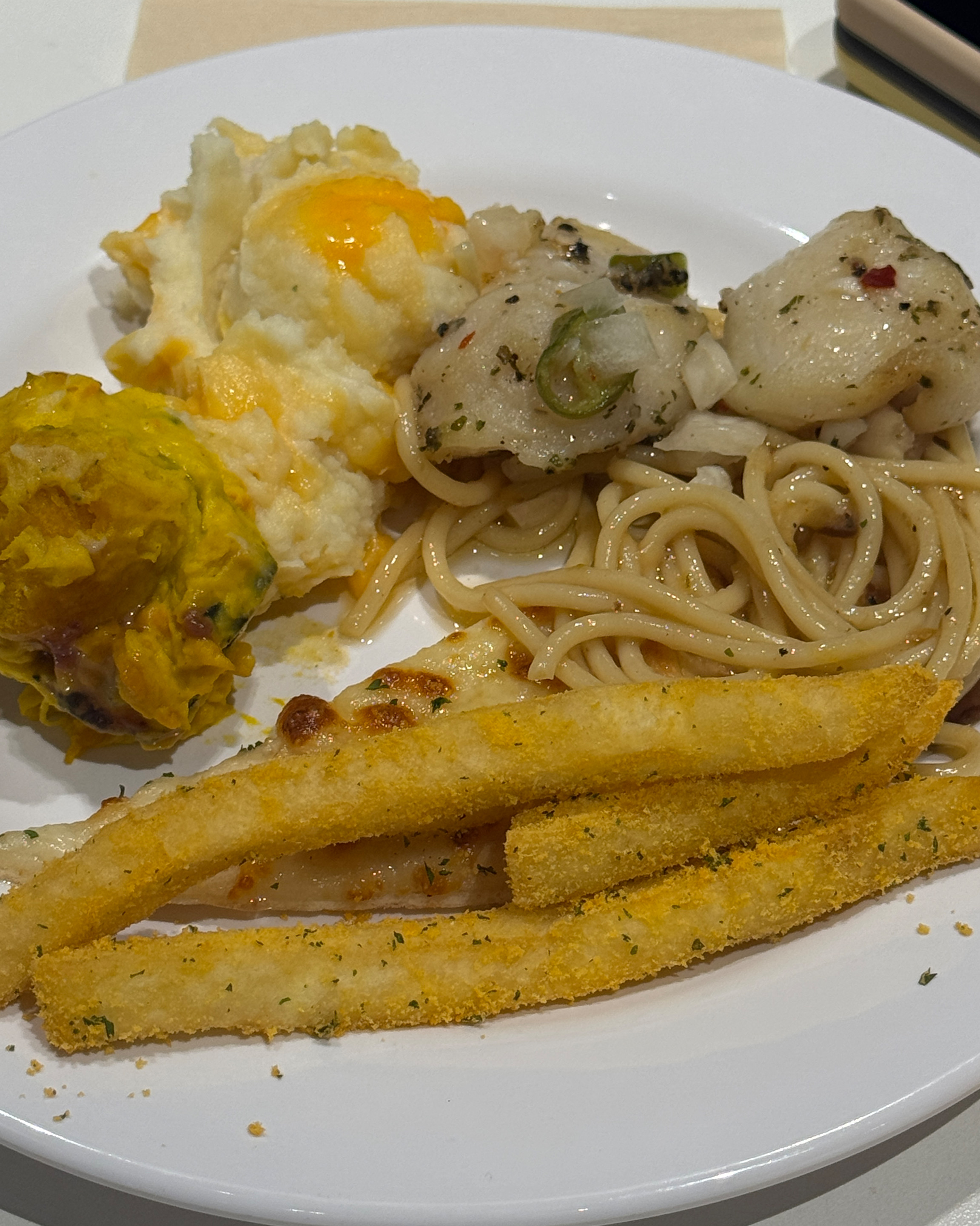 음식들이 대부분 차갑게 식었어요 - 상봉역 맛집 애슐리퀸즈 엔터식스 상봉점