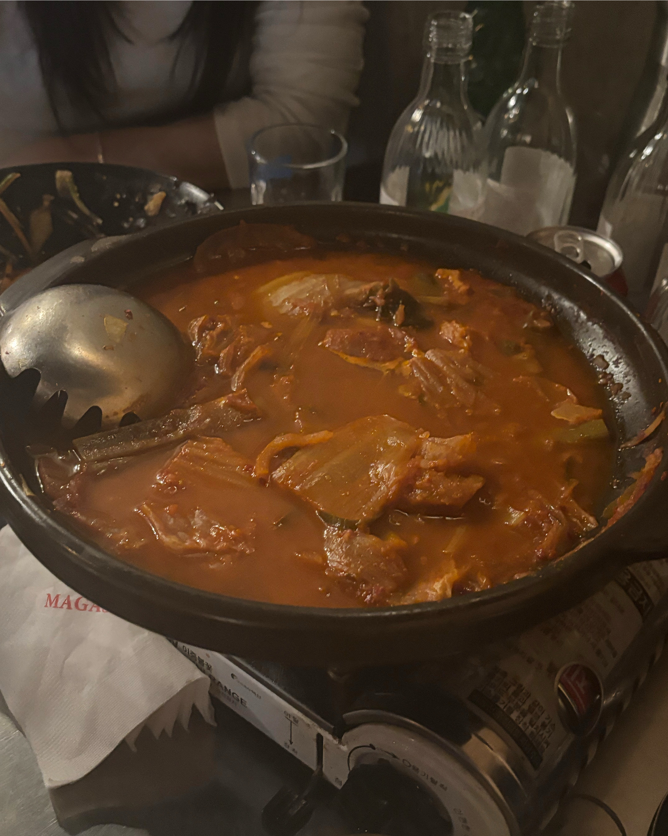정말 친절한 직원들이 인상적이었어요. 메뉴에서 선택한 안주가 맛있어서 술과 함께 즐기기에 