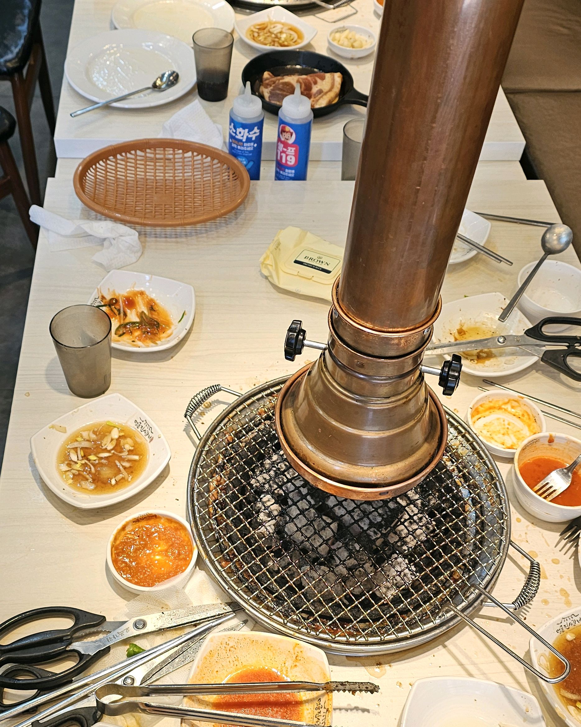 고기와 밥이 맛있어요. 장소도 넓어요.. 사탕이 있어서 좋아요. 또 올께요. - 학익동 맛집 명륜진사갈비 인천학익점
