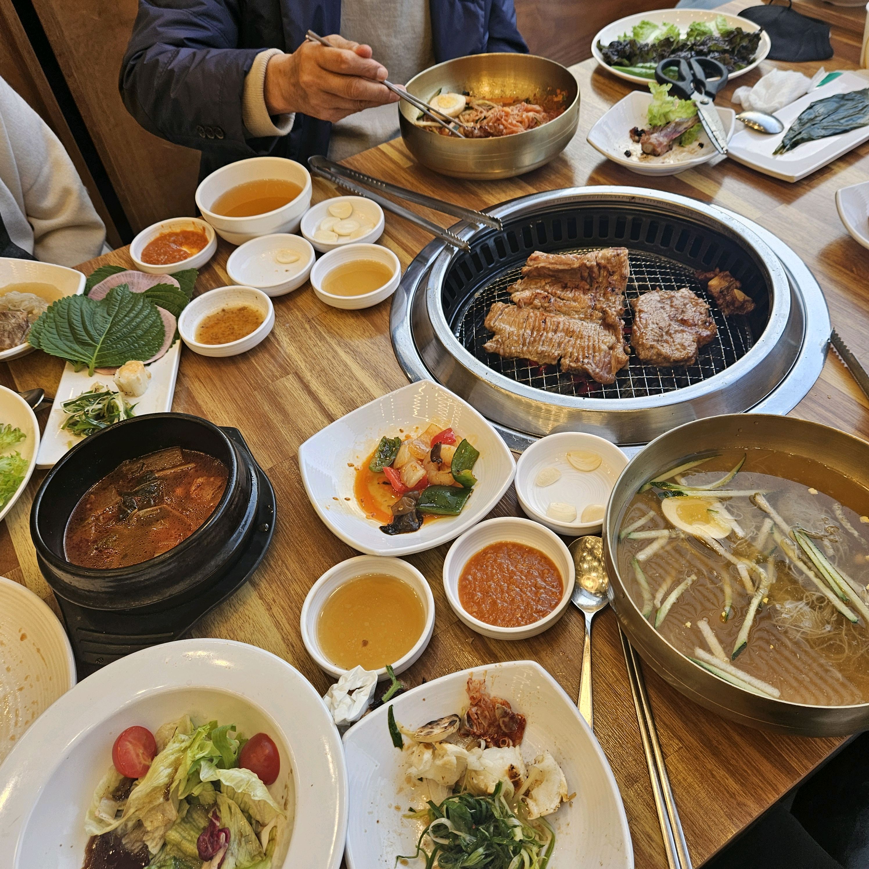 부모님과 함께하는 양념갈비집! - 대전 맛집 솔가숯불갈비 대전직영점