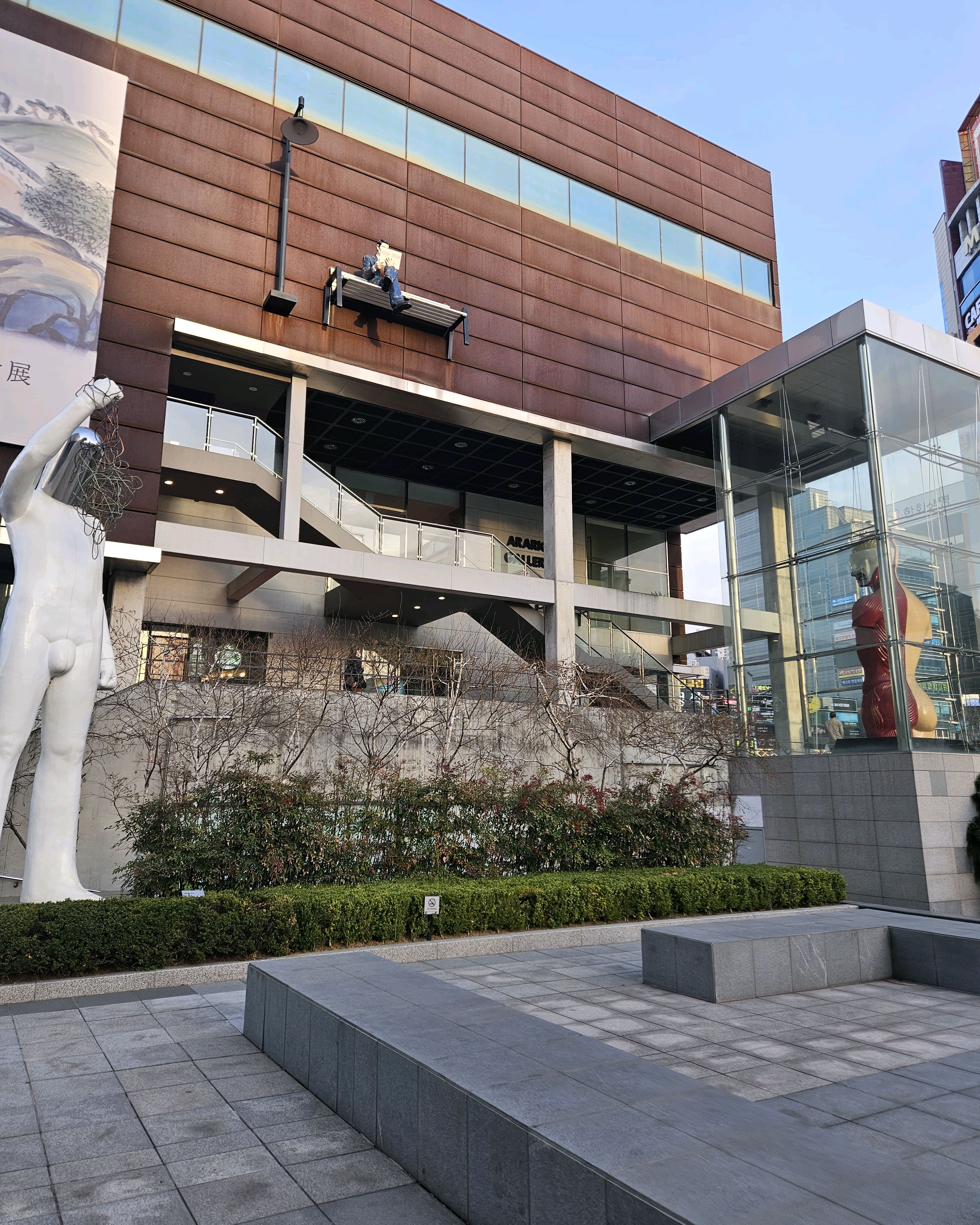 신세계 천안아산점에 주차하고 오시면 됩니다. 메뉴는 다양하지만 저는 그닥 뷔페를 좋아하지