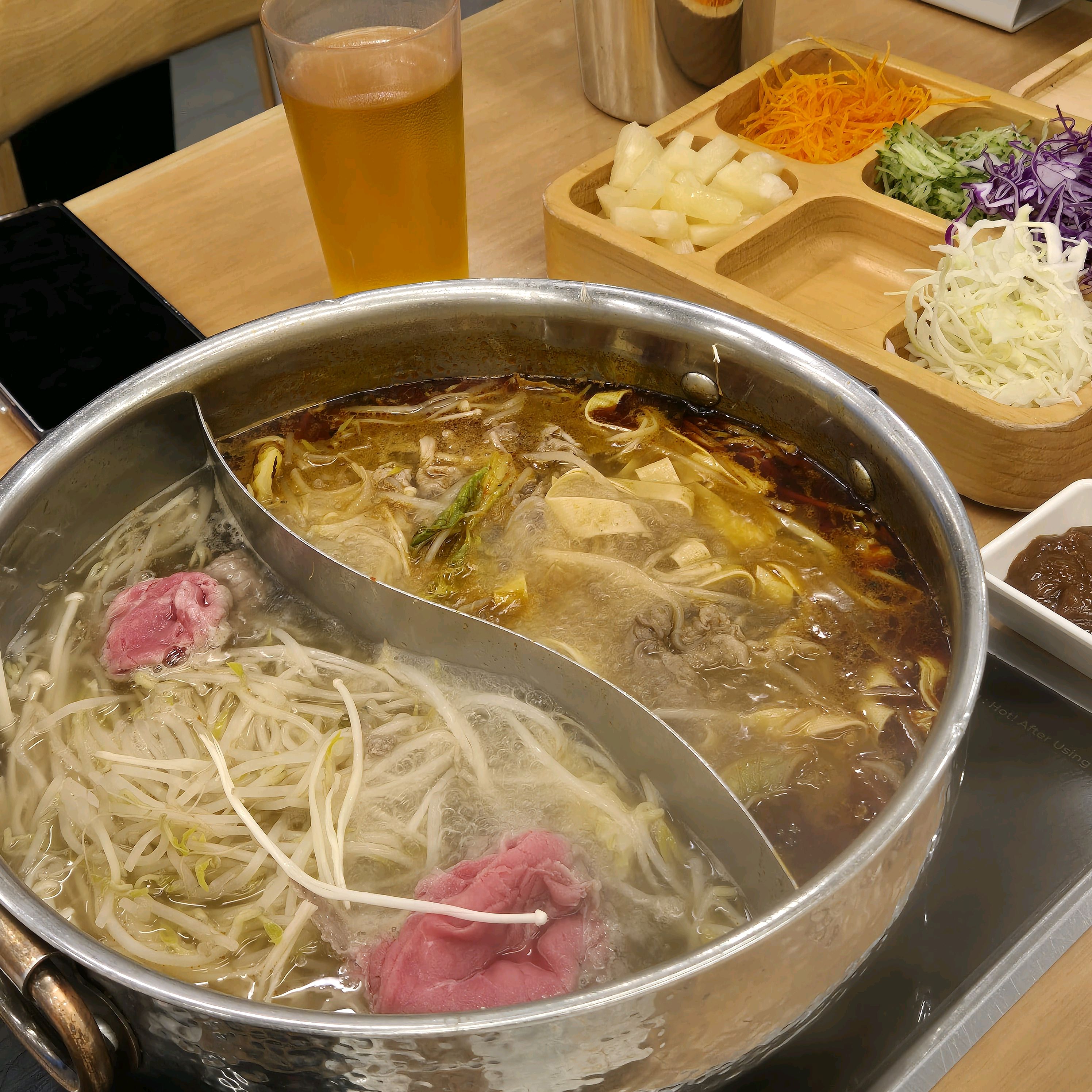 전체적으로 넓고 친절하고 주차도 할수있고 화장실도 깨끗하고 마라맛도 얼얼하긴 한데 괜찮네요