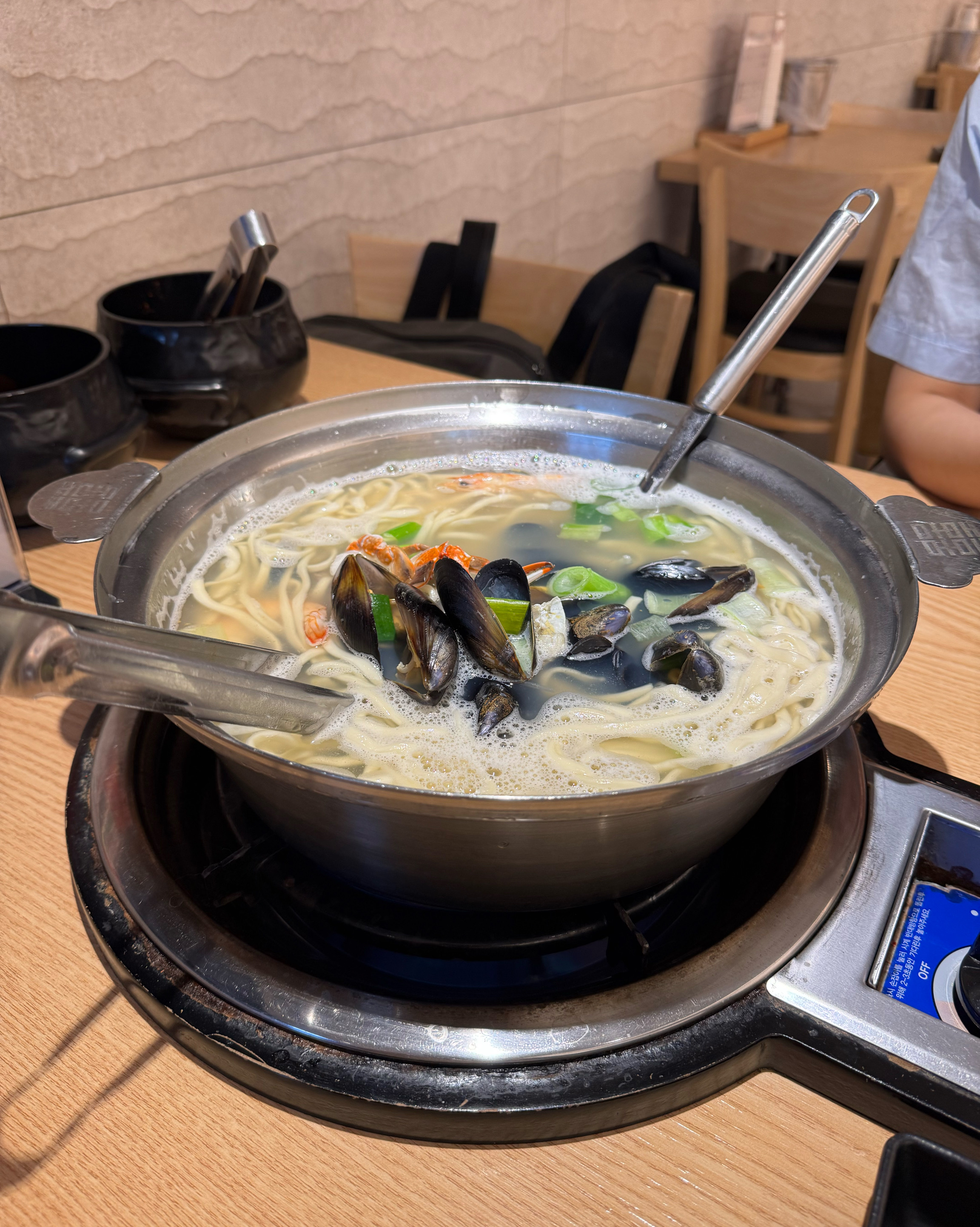 양도 많고 조개도 많고 국물 시원하니 완전 맛도리에용!!!!!!!!! - 불당동 맛집 궁전해물칼국수 천안불당점