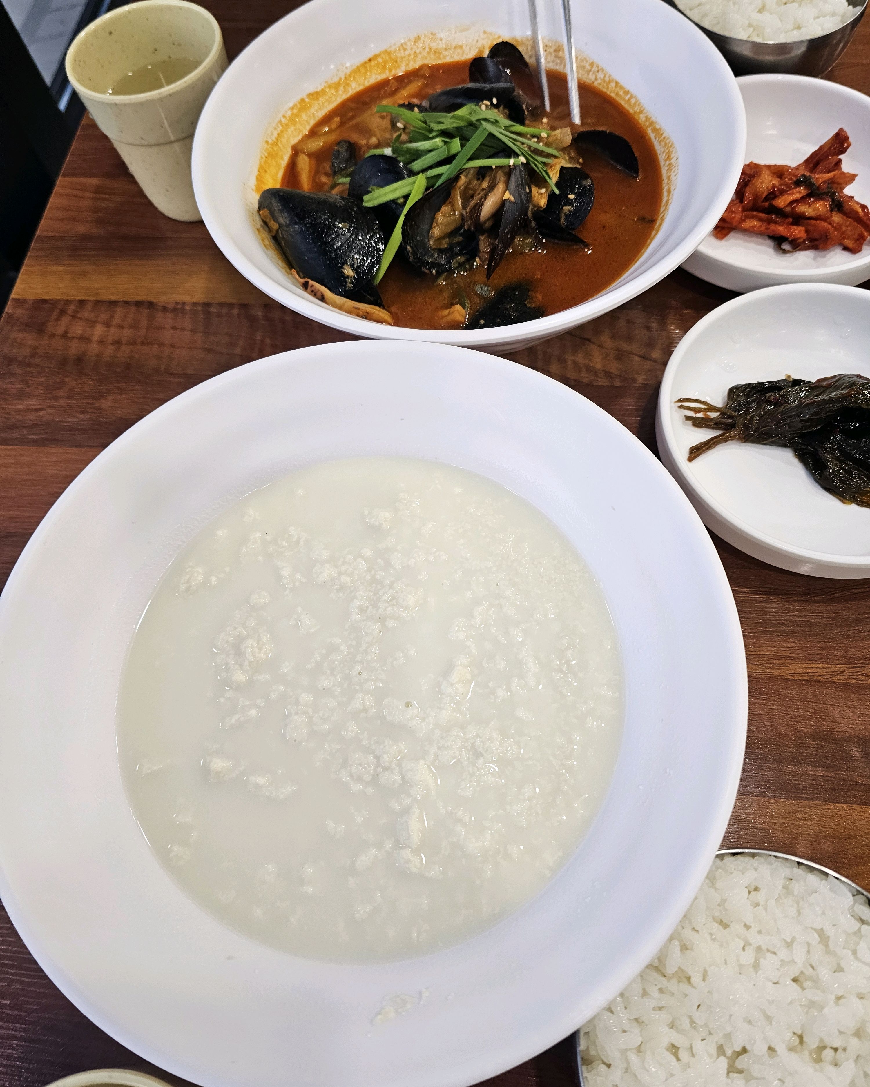 이 근방 순두부집 뭐 비슷하겠거니 하고 왔는데 진짜 맛있었어요! 짬뽕순두부 요 근방에서 젤