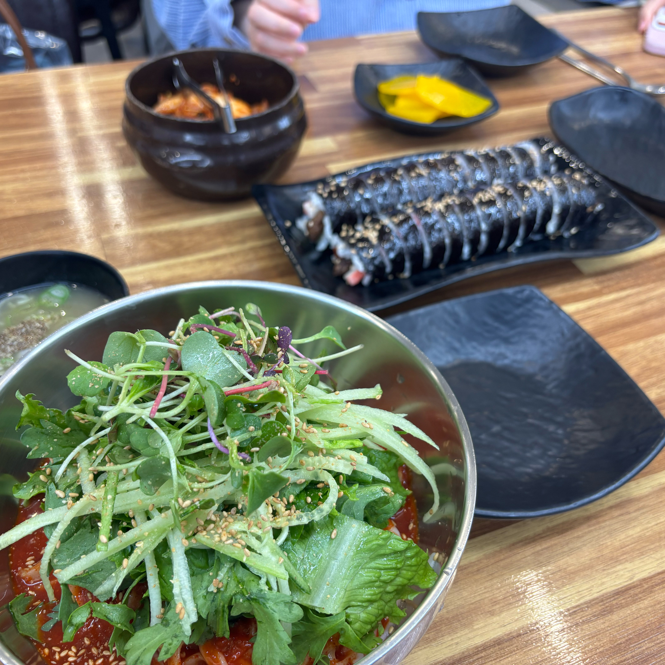사람들이 맛있다맛있다 해도 귀찮아서 안가다가 이번에 함 가봤는데요. 일반 대전 칼국수랑 ㅅ