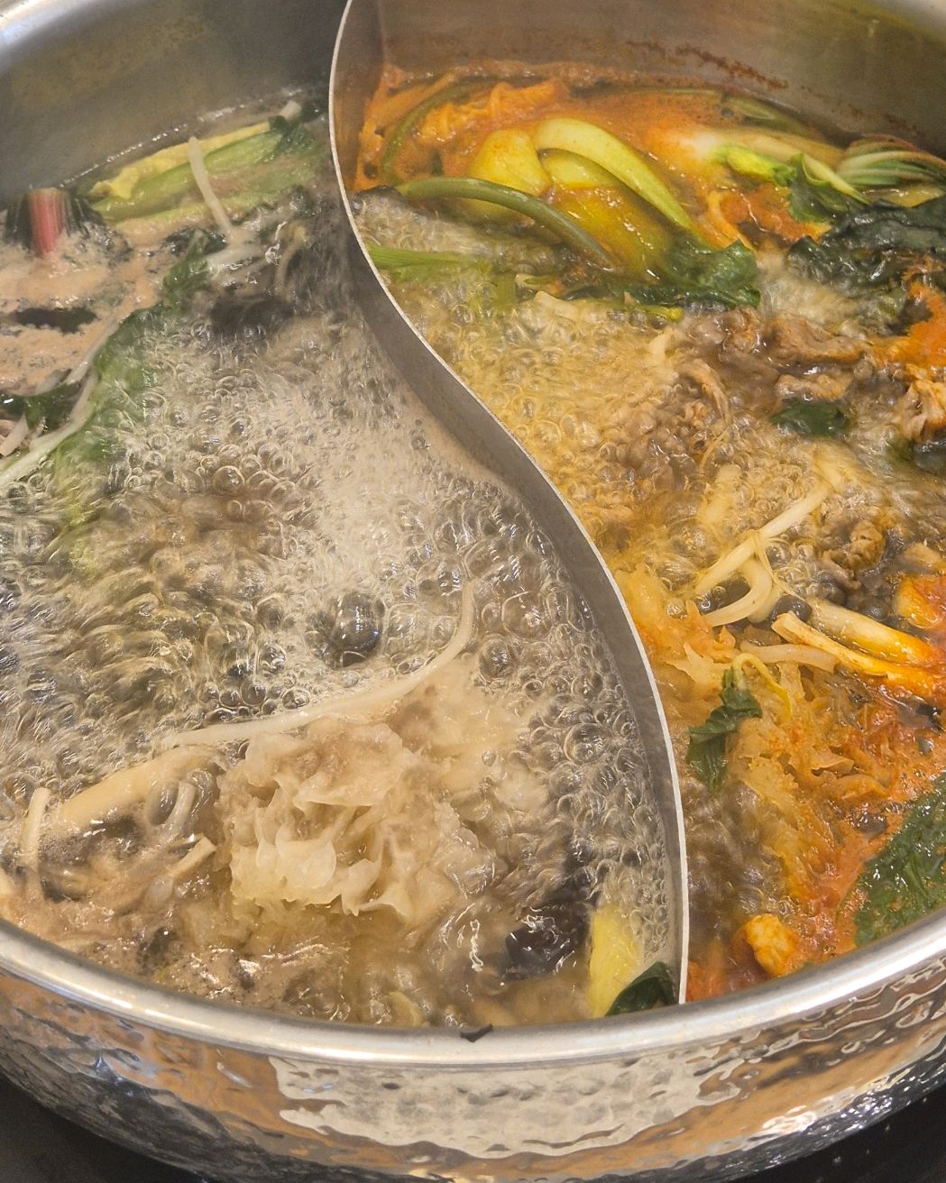 친구들이랑 점심먹으러왔는데 주차하기도 편하고 - 창원 진해 맛집 샤브올데이 창원진해점