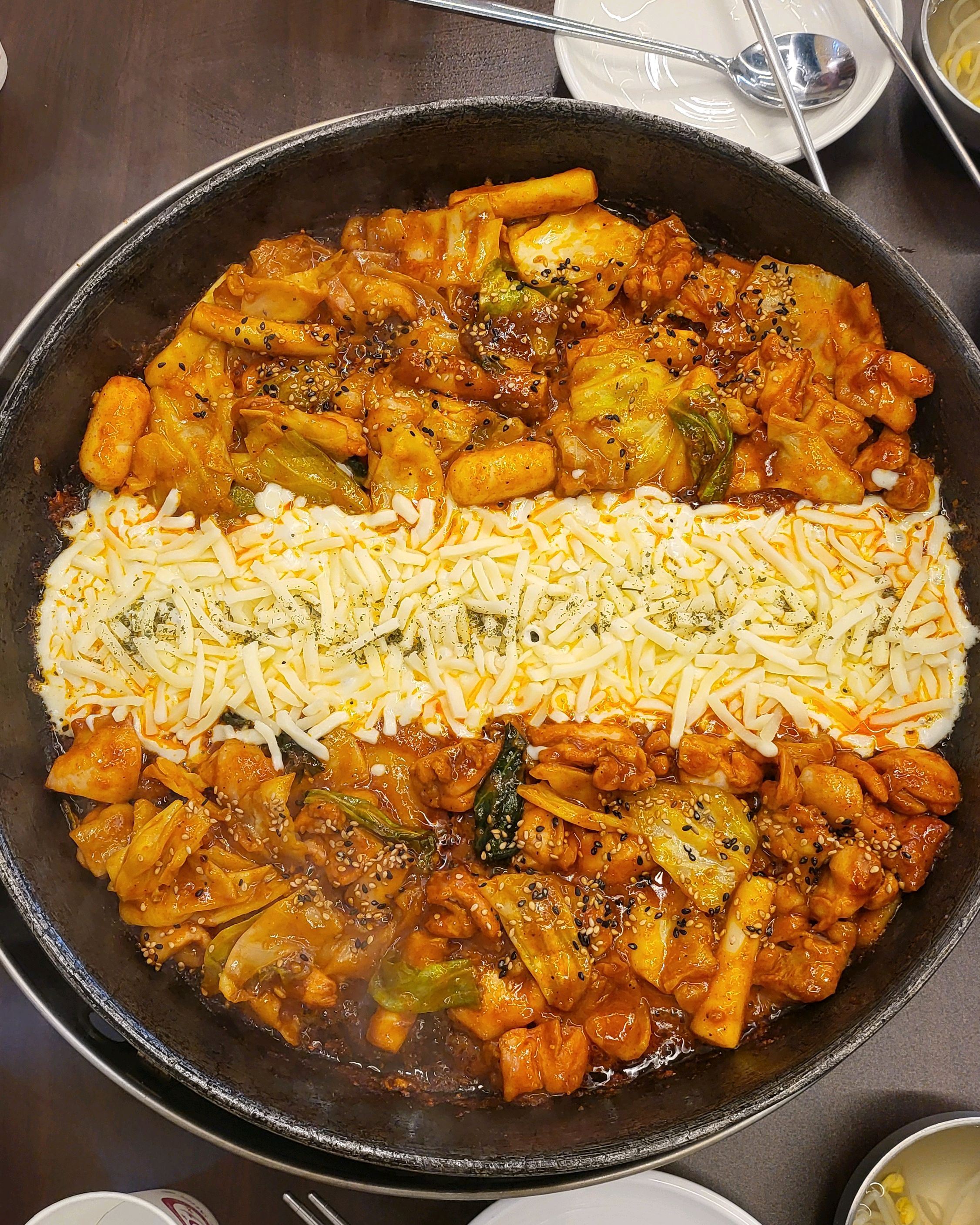 점심 특선 메뉴가 있어서 좋아요. - 불당동 맛집 최고닭갈비