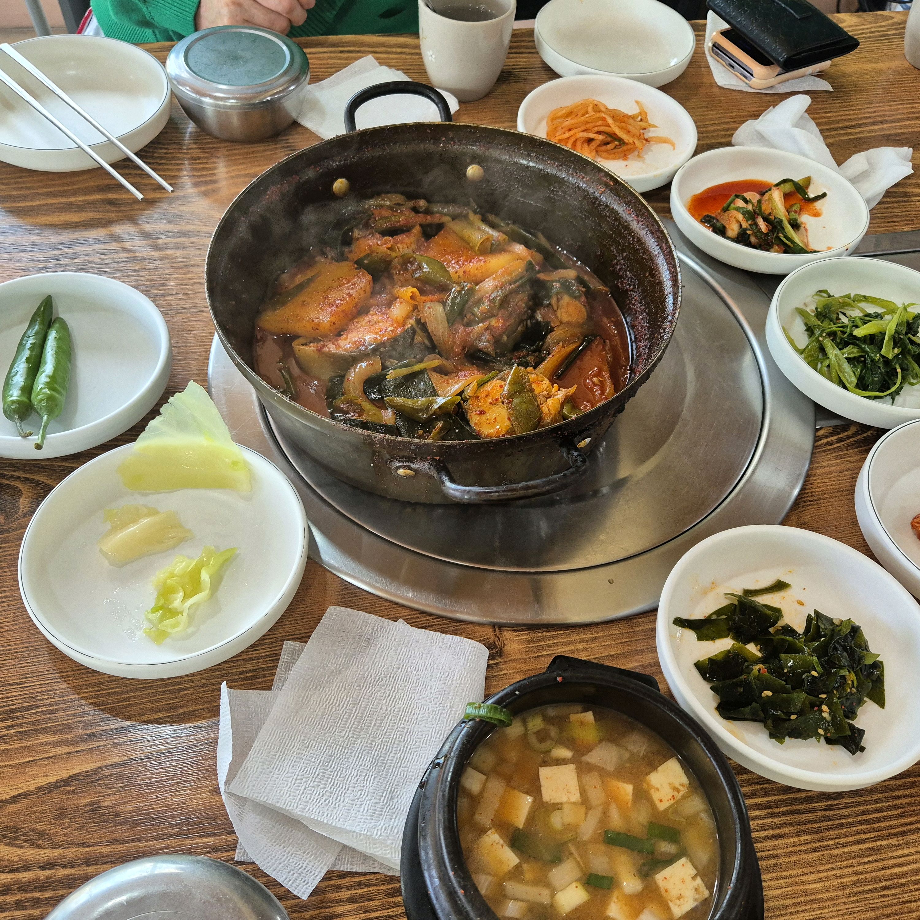 가성비식당 추천받고 왔는데 너무 좋아요 - 제주 맛집 고은물식당 제주산방산점