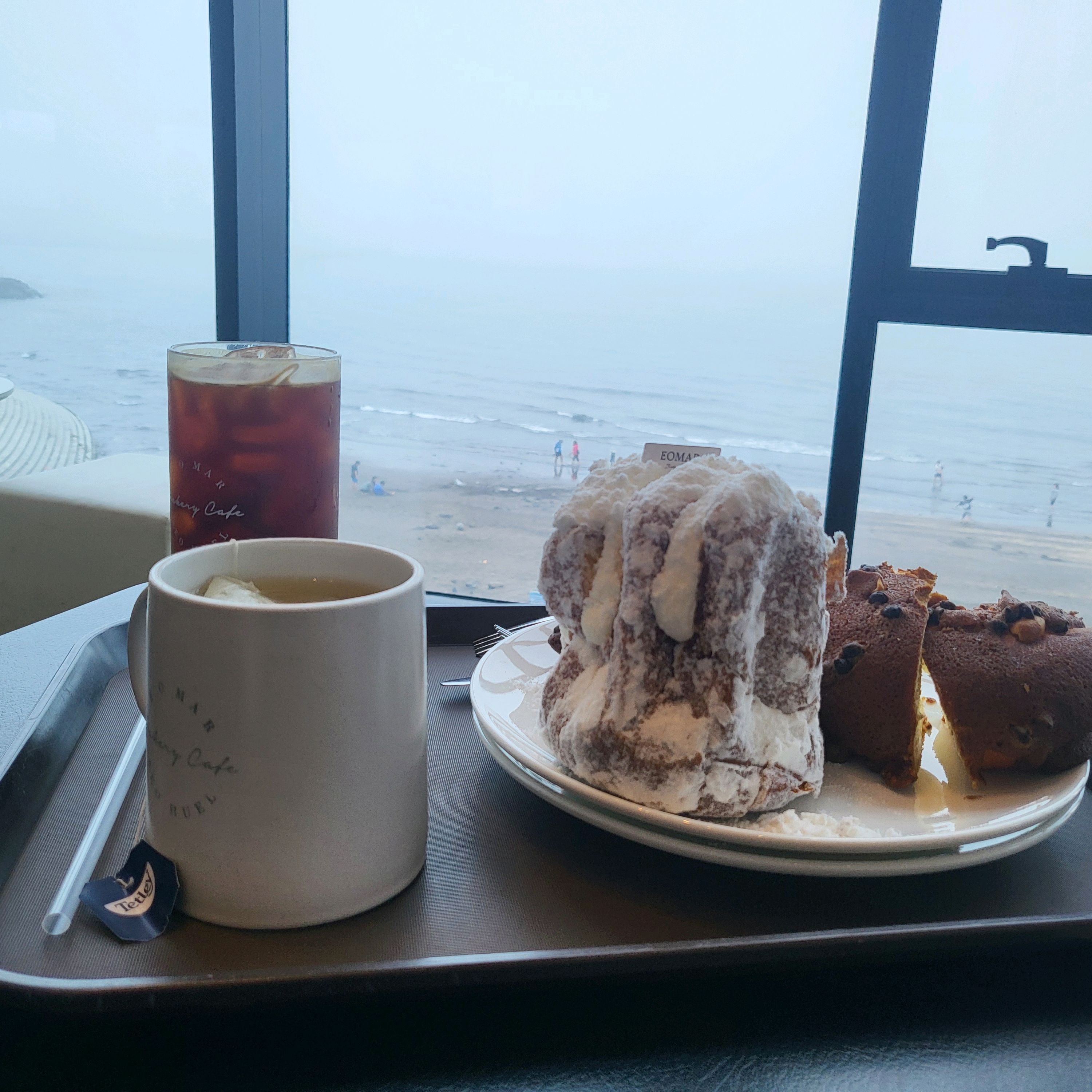 바닷가를 바라보면서 힐링하기 좋아여 - 제주 맛집 에오마르