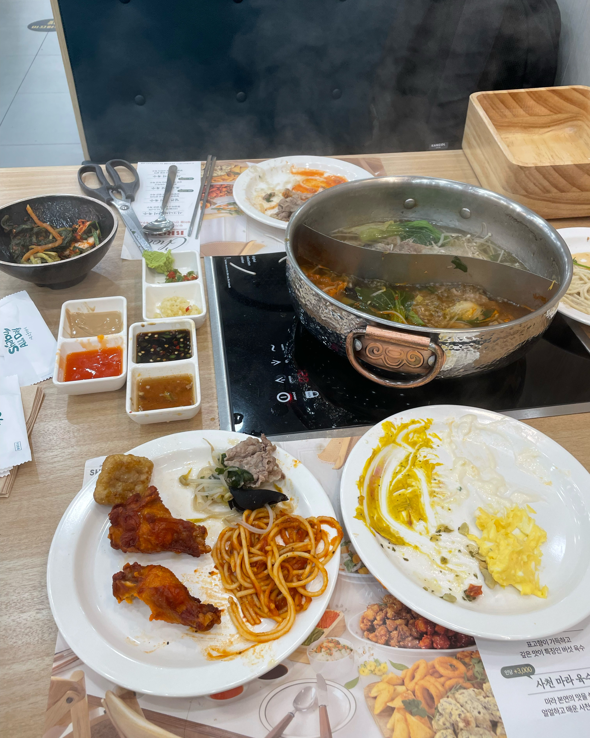 2시10분쯤 가서 브레이크 타임을 앞두고 들어가긴했지만 식사중인데 알바하시는 분이 2:20