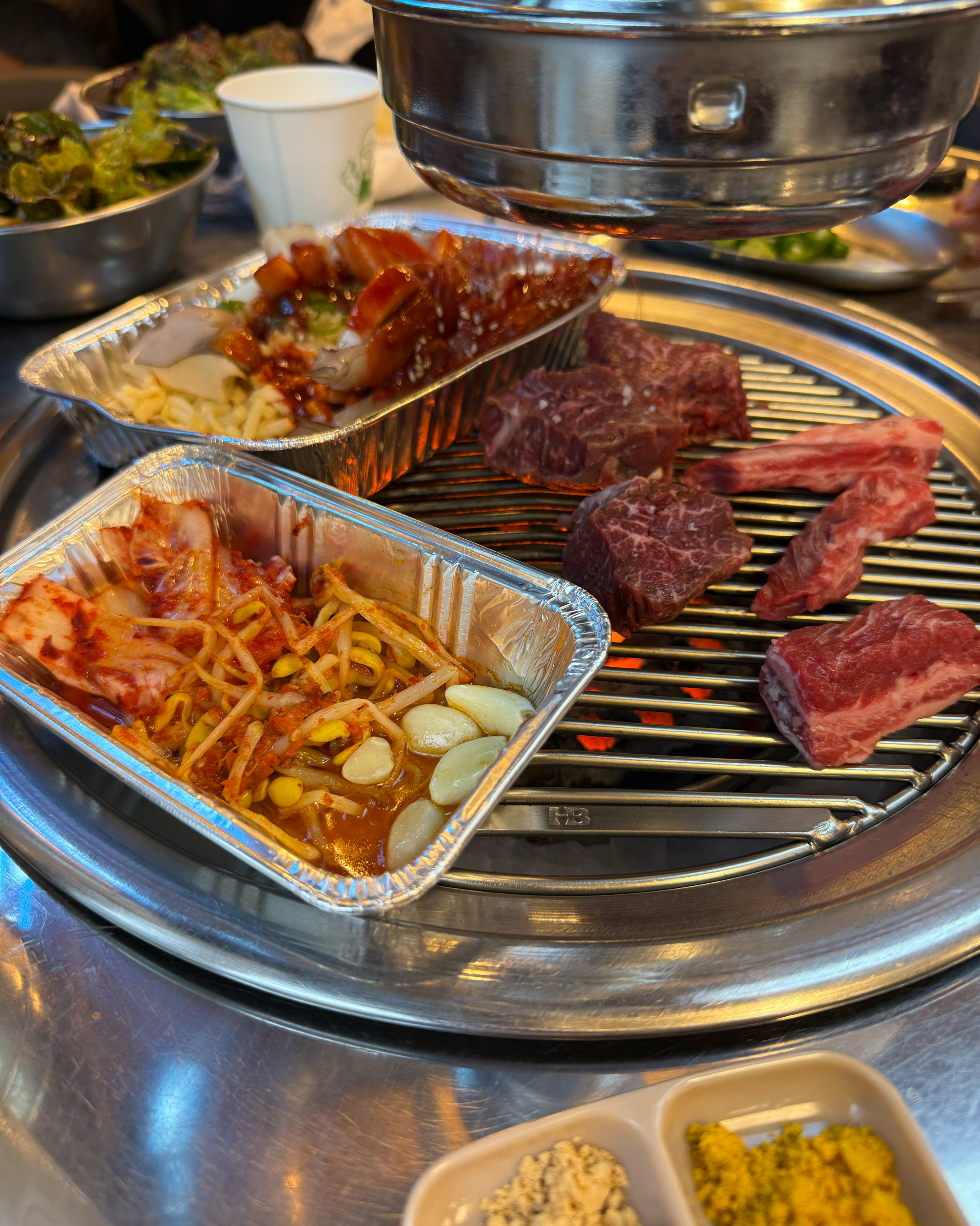 늘 먹고 싶던 곳인데 일찍 오니까 대기 없이 바로 입장! - 안양 맛집 상록회관 연탄구이 전문점 안양점
