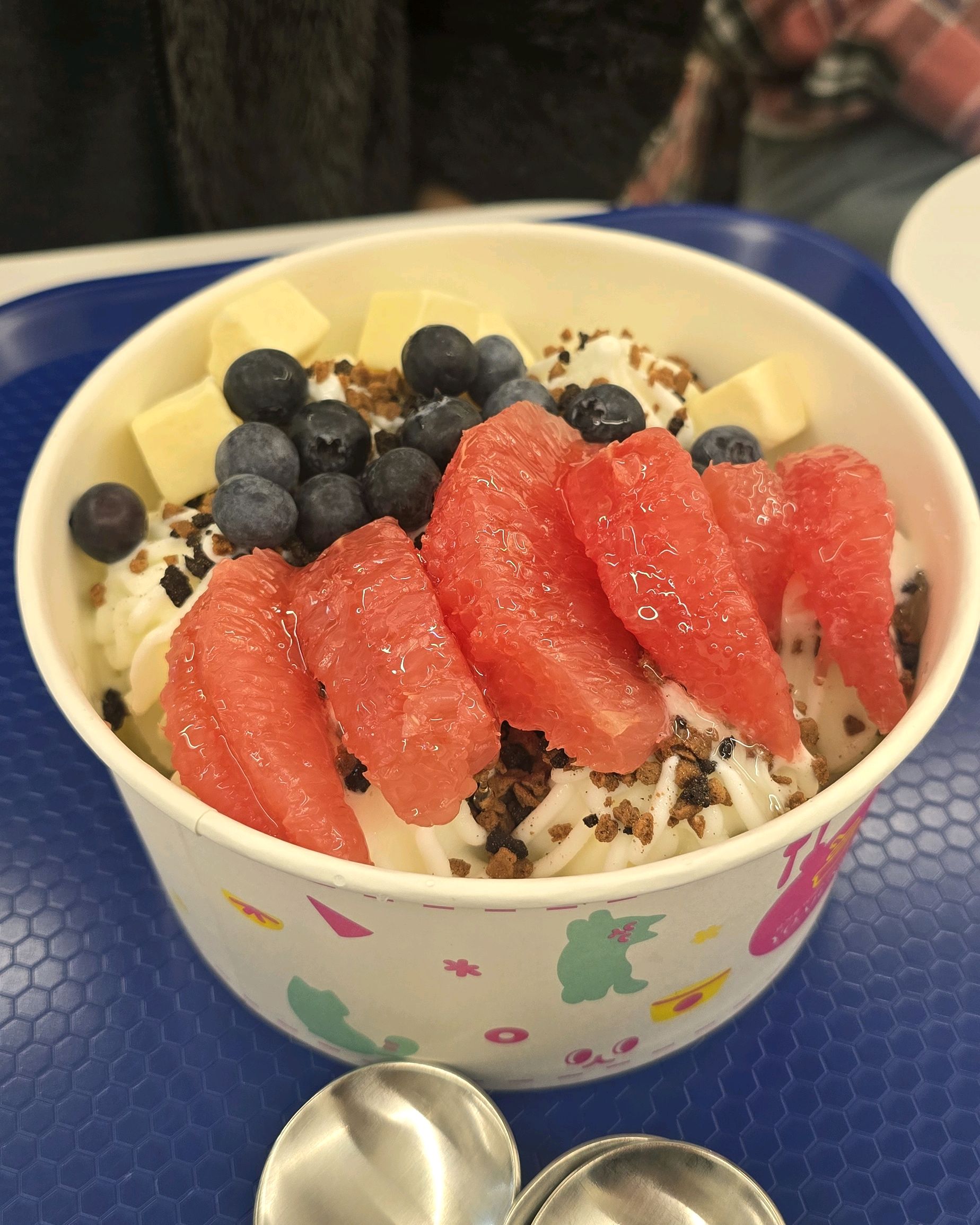 맛있어요!!!!고급진 요거트 아이스크림! 토핑을 고를수있어서 너무 좋아요!맛나요! - 천호동 맛집 카페요아정 천호역로데오점