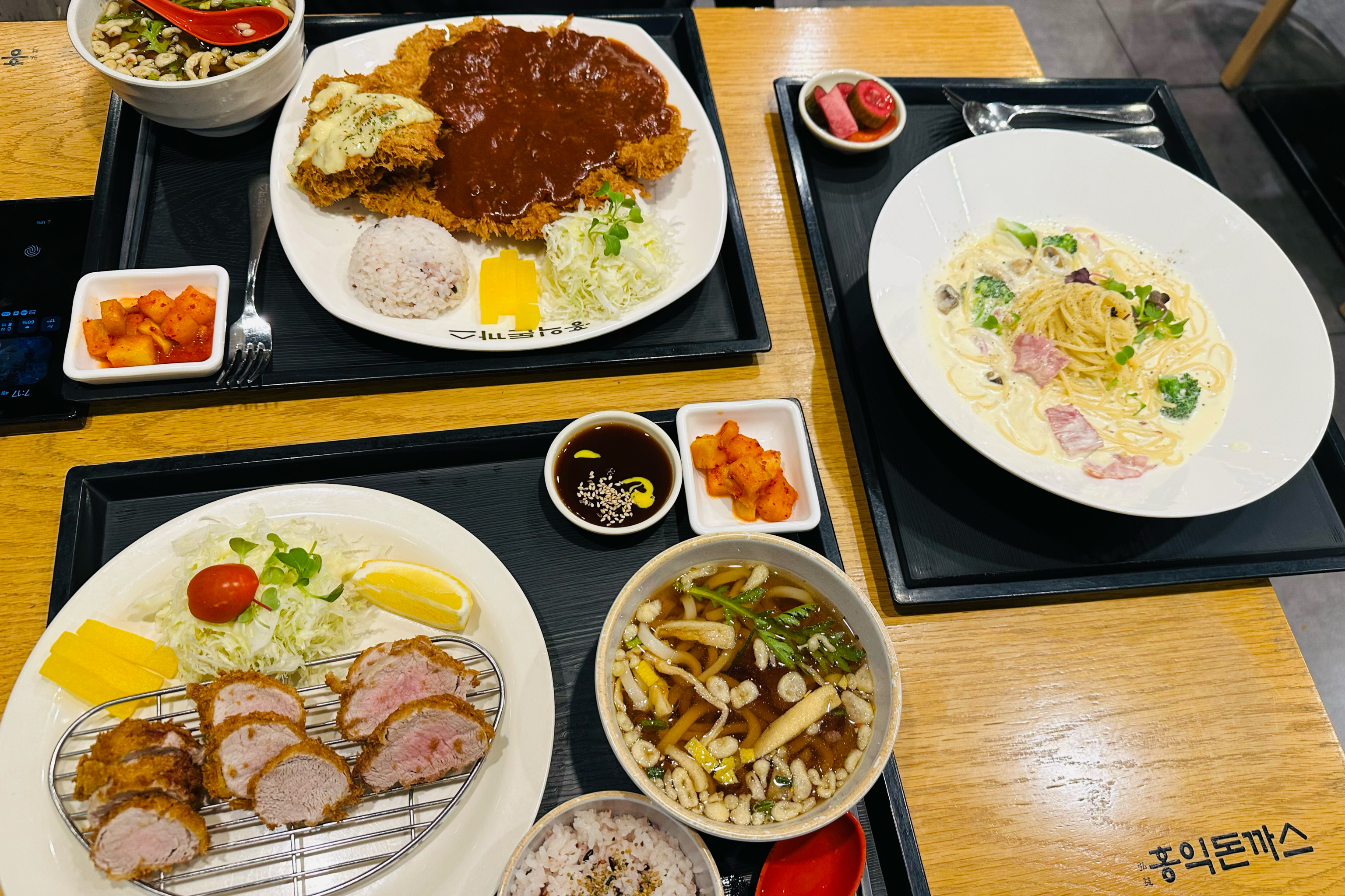 구미와서 두 번째 방문중인 홍익 돈까스 - 구미 구평동 맛집 홍익돈까스 구미구평점