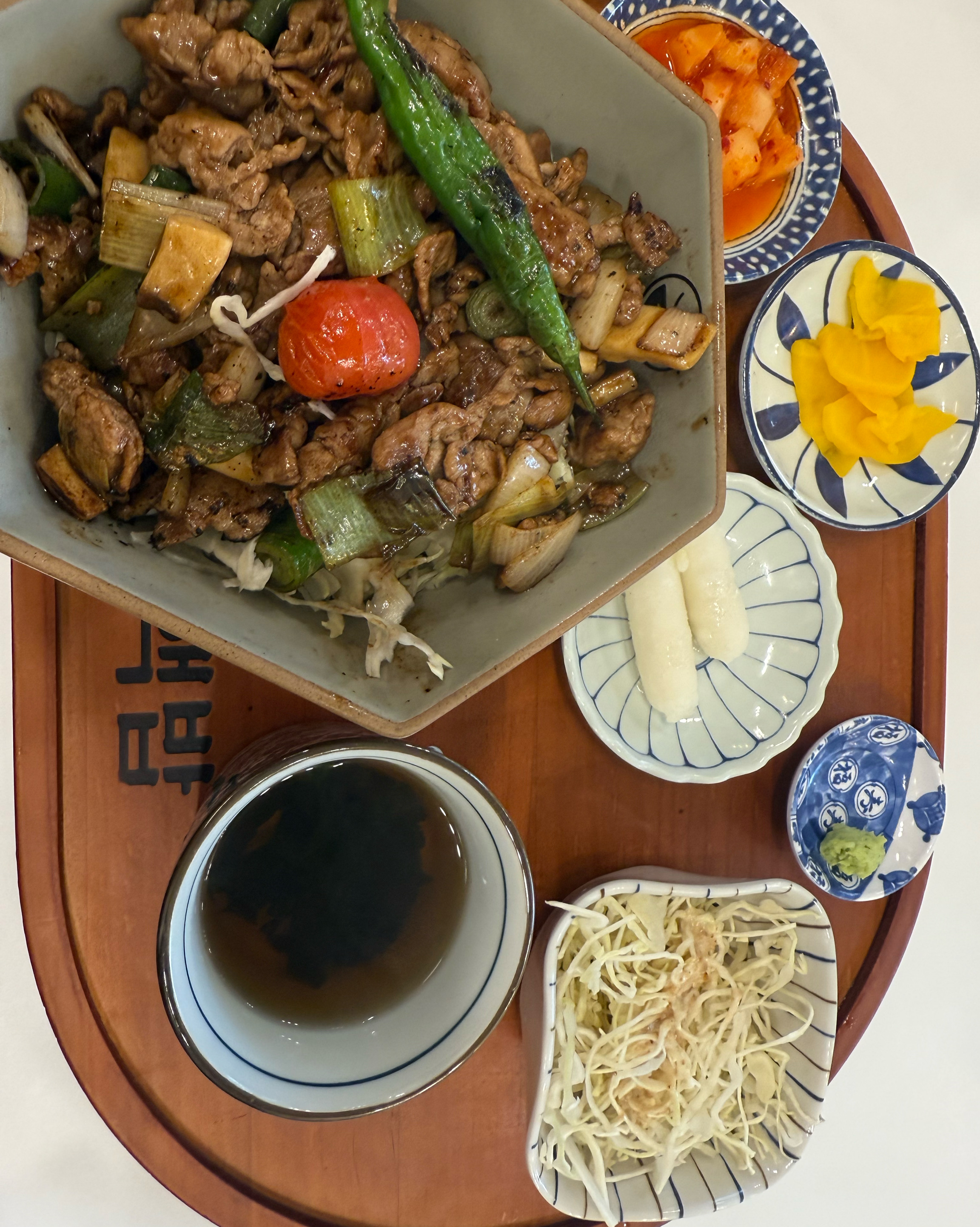 양도 많고 맛도 좋아요 매장도 깨끗하고 자주 올 거 같아요 - 천호동 맛집 핵밥 암사점