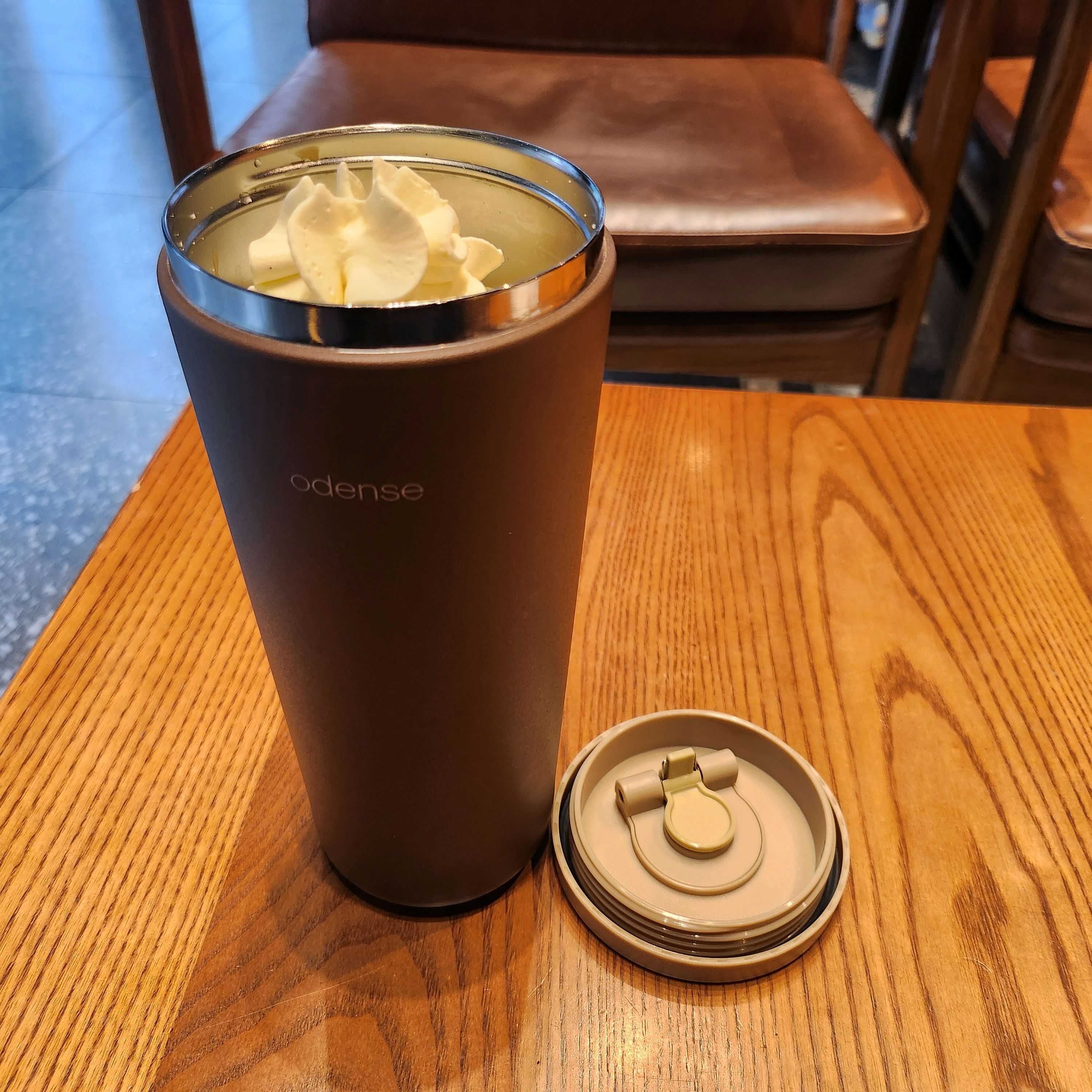 슈크림 라떼 - 대전 맛집 스타벅스 대전중앙로R점