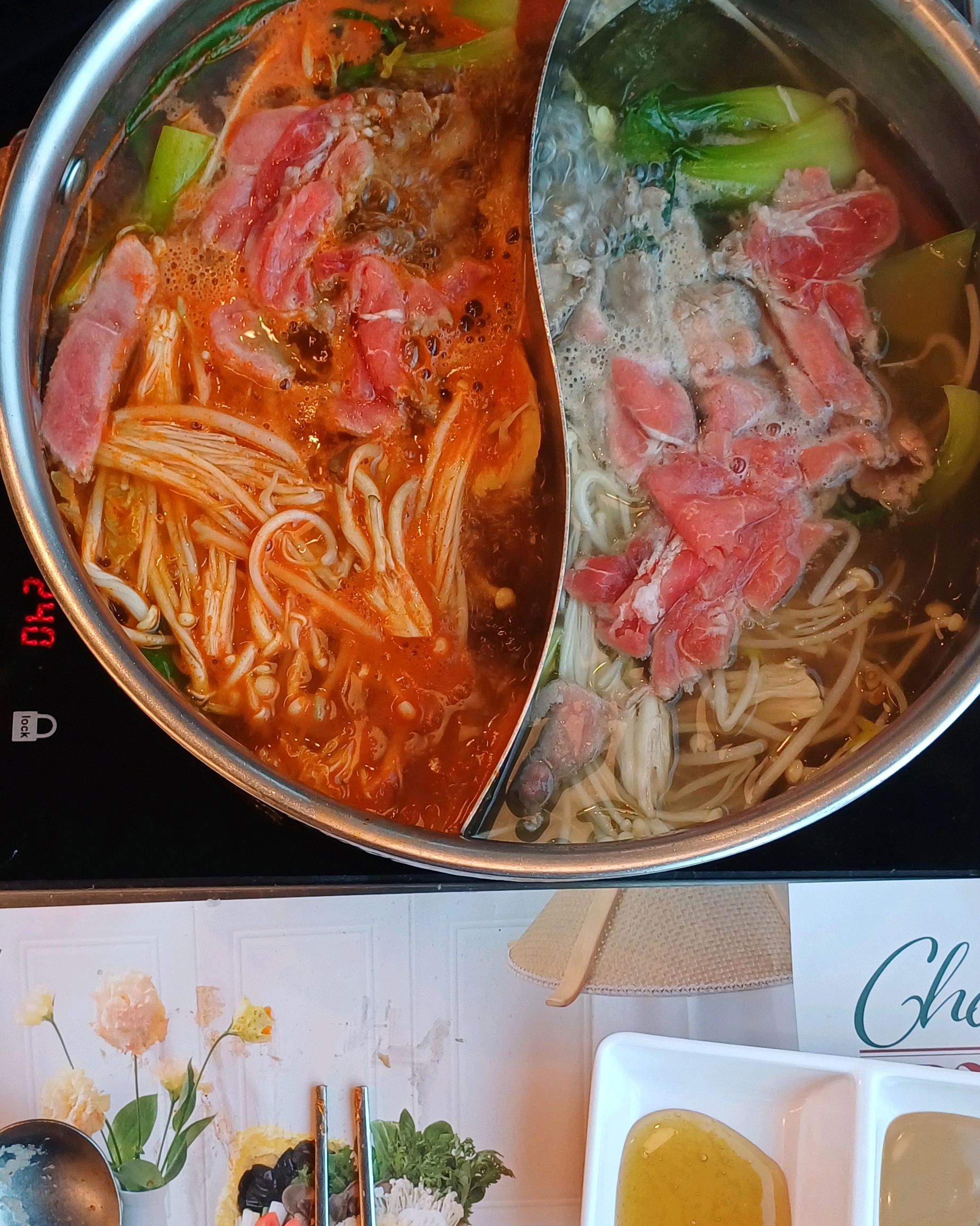 샤브집중에서 최고인것같아요 육수가 맛있고 모든 재료가 신선해서 좋고 음식이 다 맛있