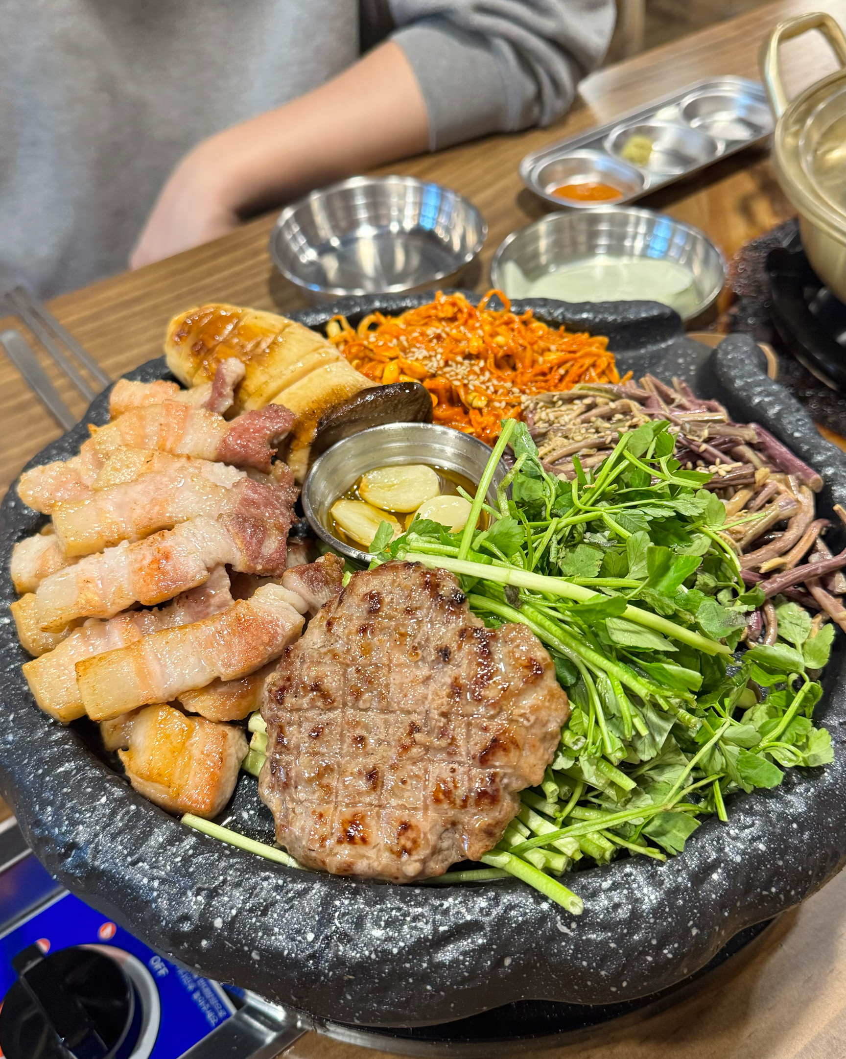 [용인 맛집 산장삼겹 수지구청점] 직접 가본 로컬 리뷰