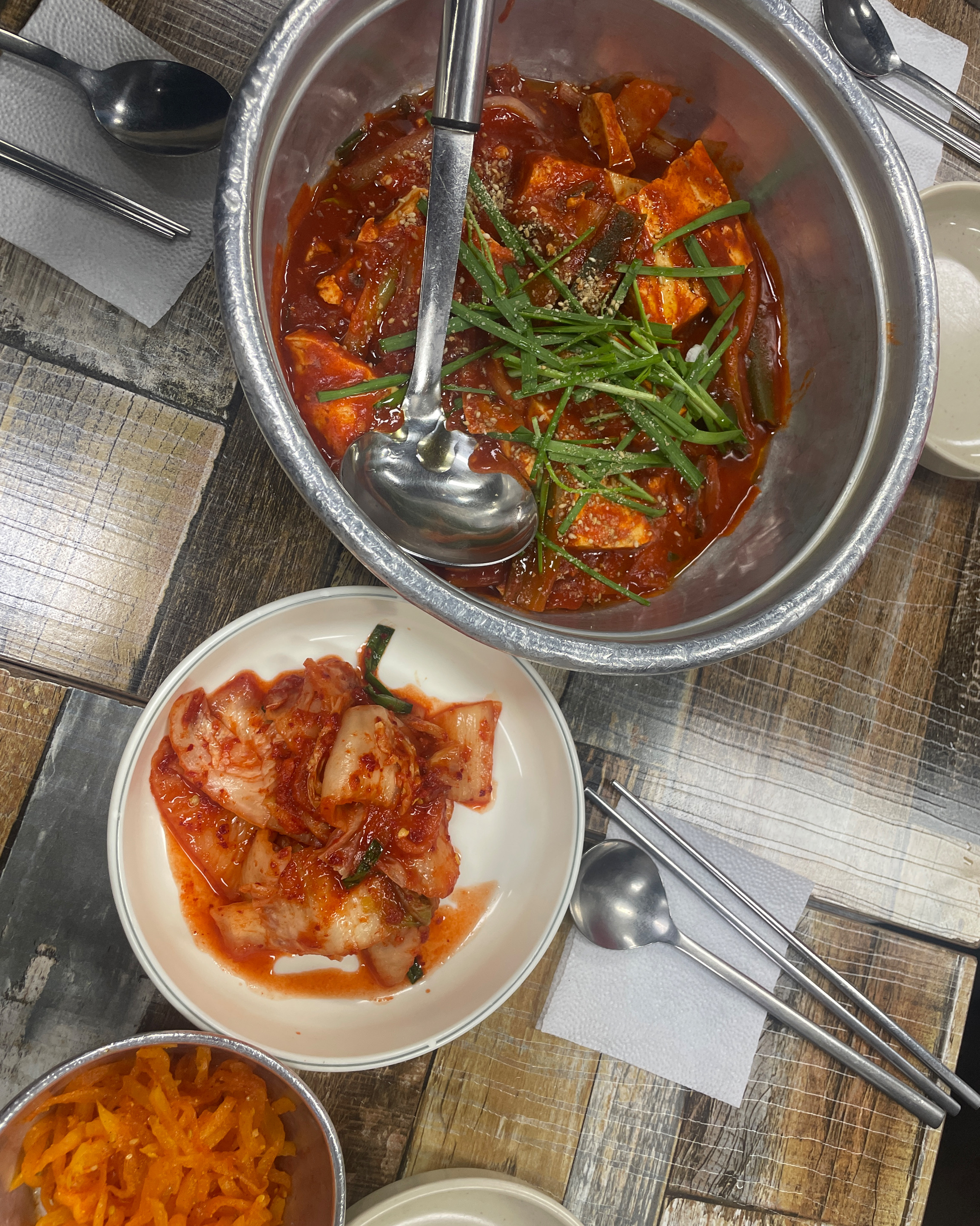 엄청 줄을 서던데..! 그정도로 막 엄청 맛있거나 그러진않아요 - 대전 맛집 시민칼국수