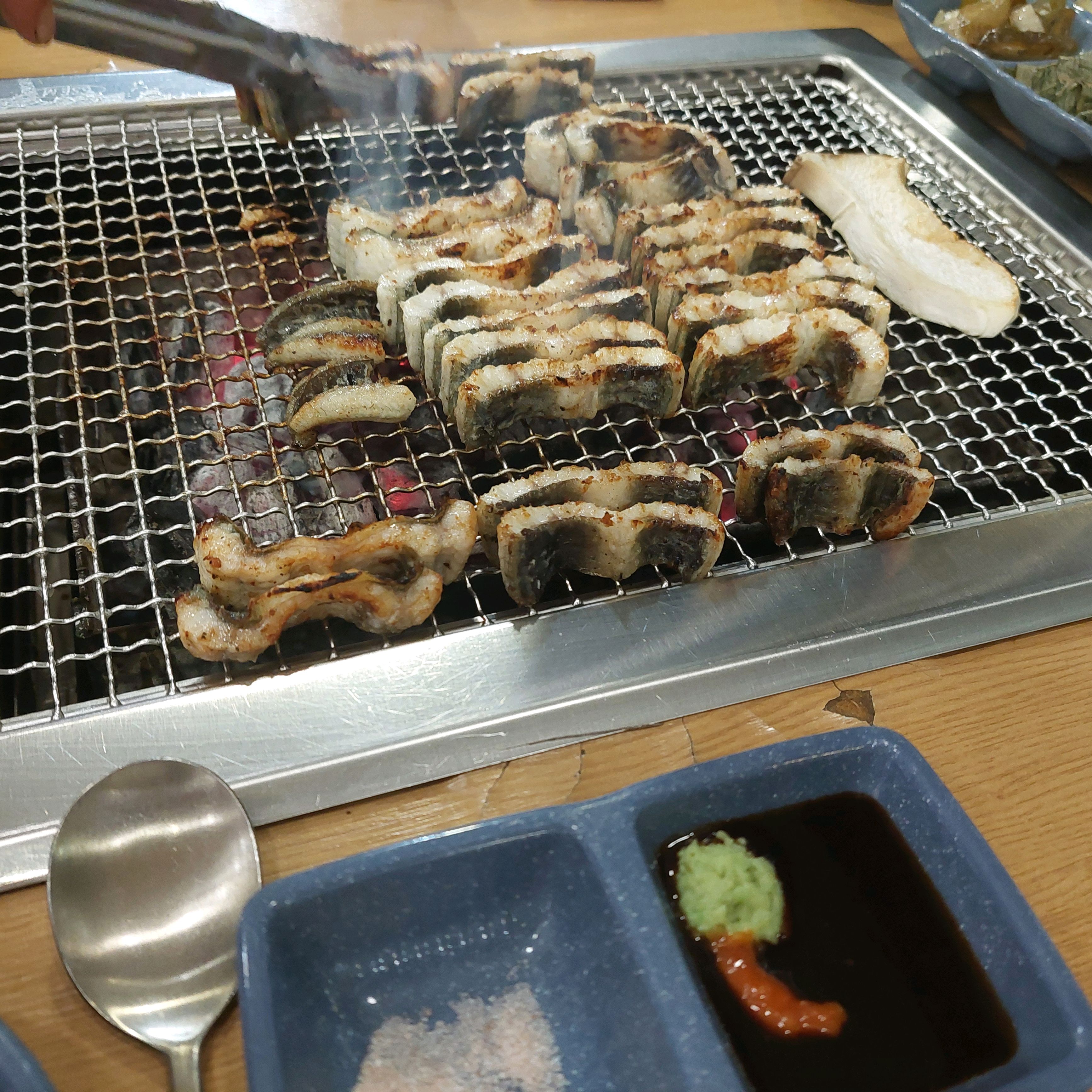 대구 오면 자주 들리는 곳이예요, 장어가 느끼하지 않고 맛있어요 ㅎ - 대구 맛집 민물장어 직판장 풍천관 본점