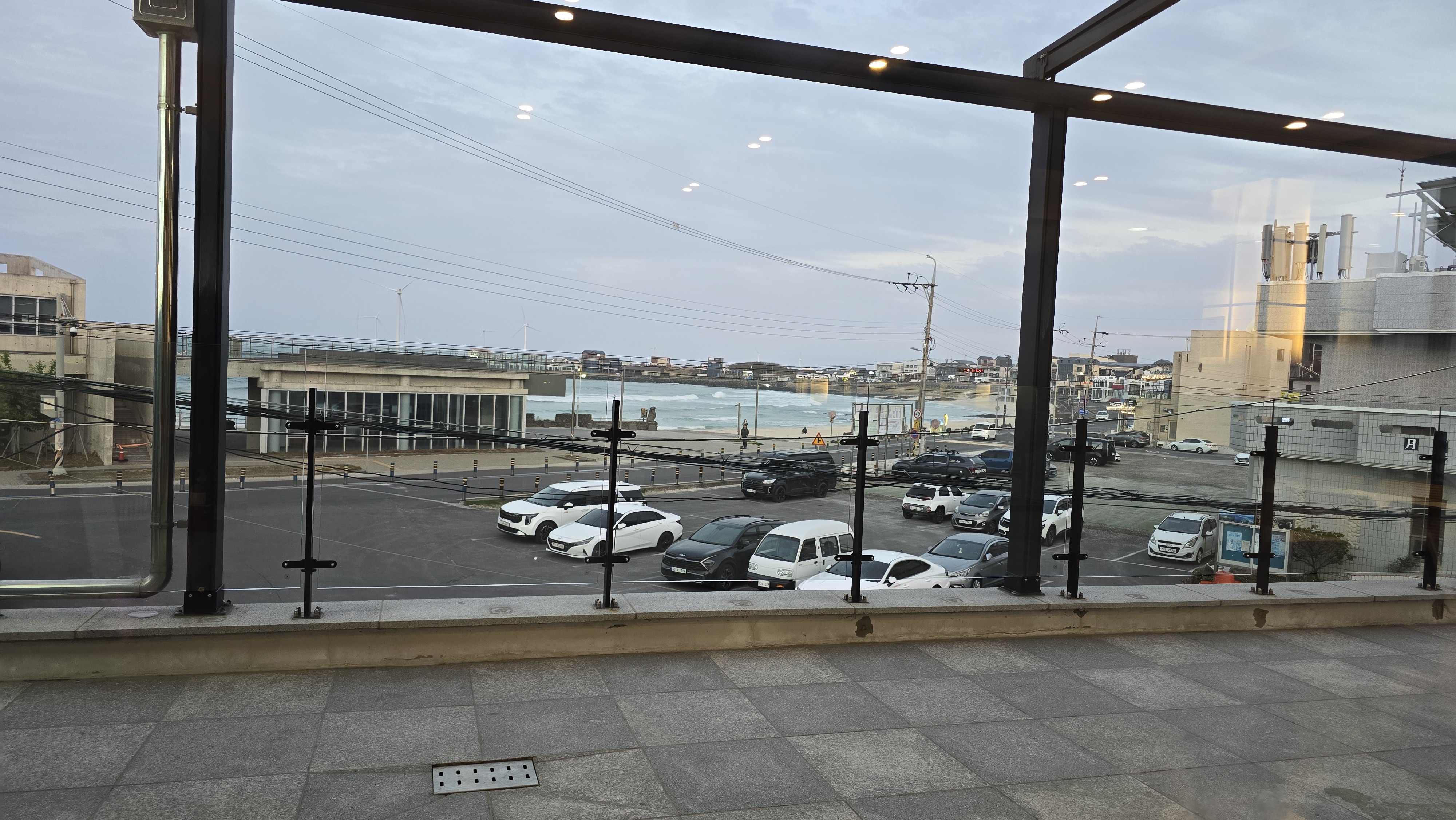 제주도에 여행와서 첫날 첫 음식이 이렇게 기분좋게 맛있는 음식이라서 행복합니다 - 제주 맛집 정민이네갈치 월정리본점