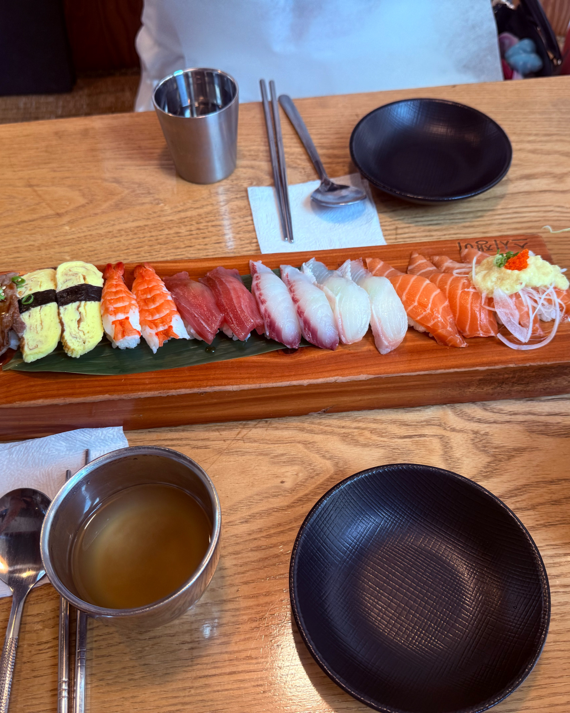 천호에서 제일 맛있는 스시집! 친구들이 천호 놀러올때마다 여기 데리고와용!! 사장님도 친절