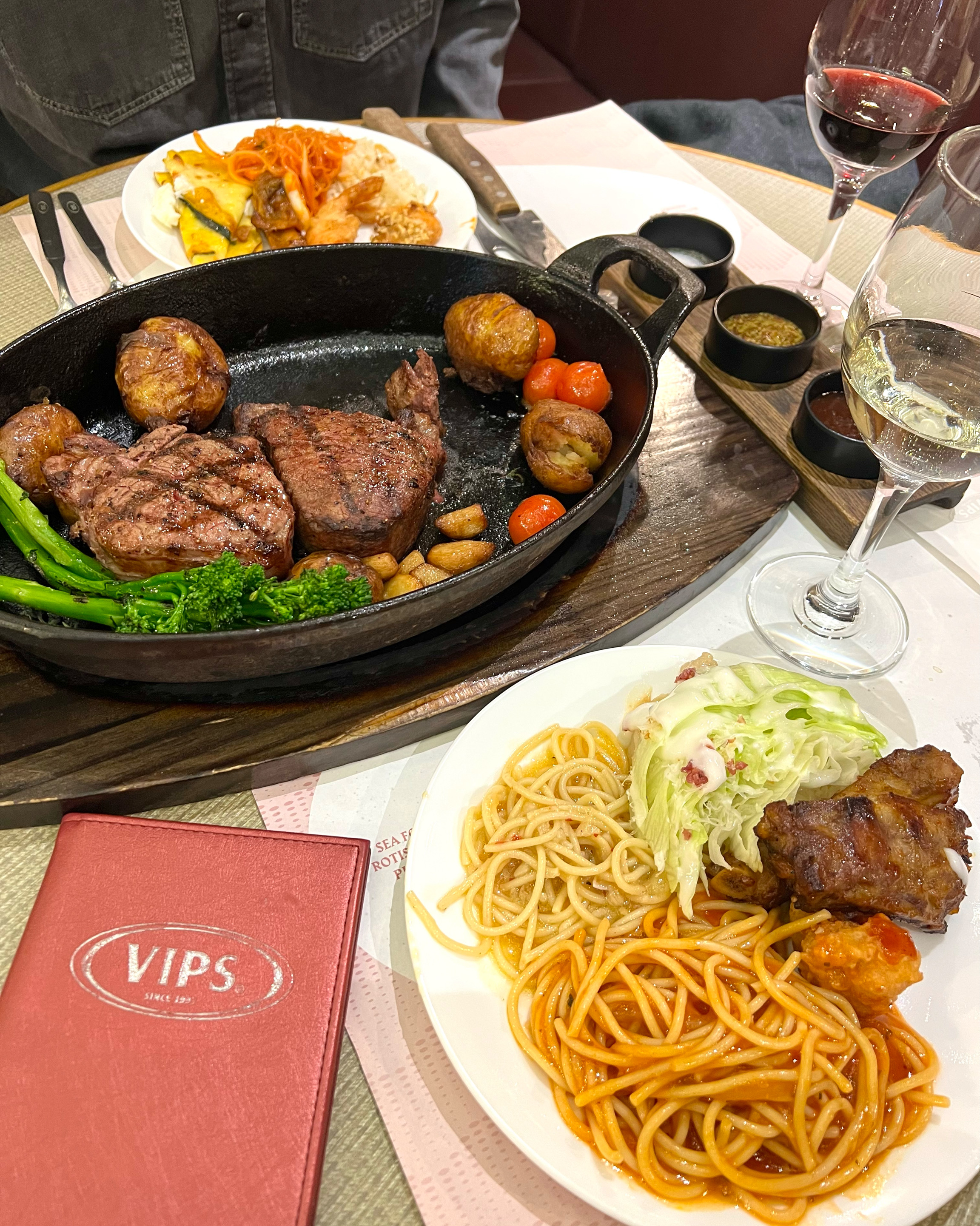 남자친구랑 기념일이라 방문했는데 만족스러운 방문이였어요! - 합정역 맛집 빕스 합정역점