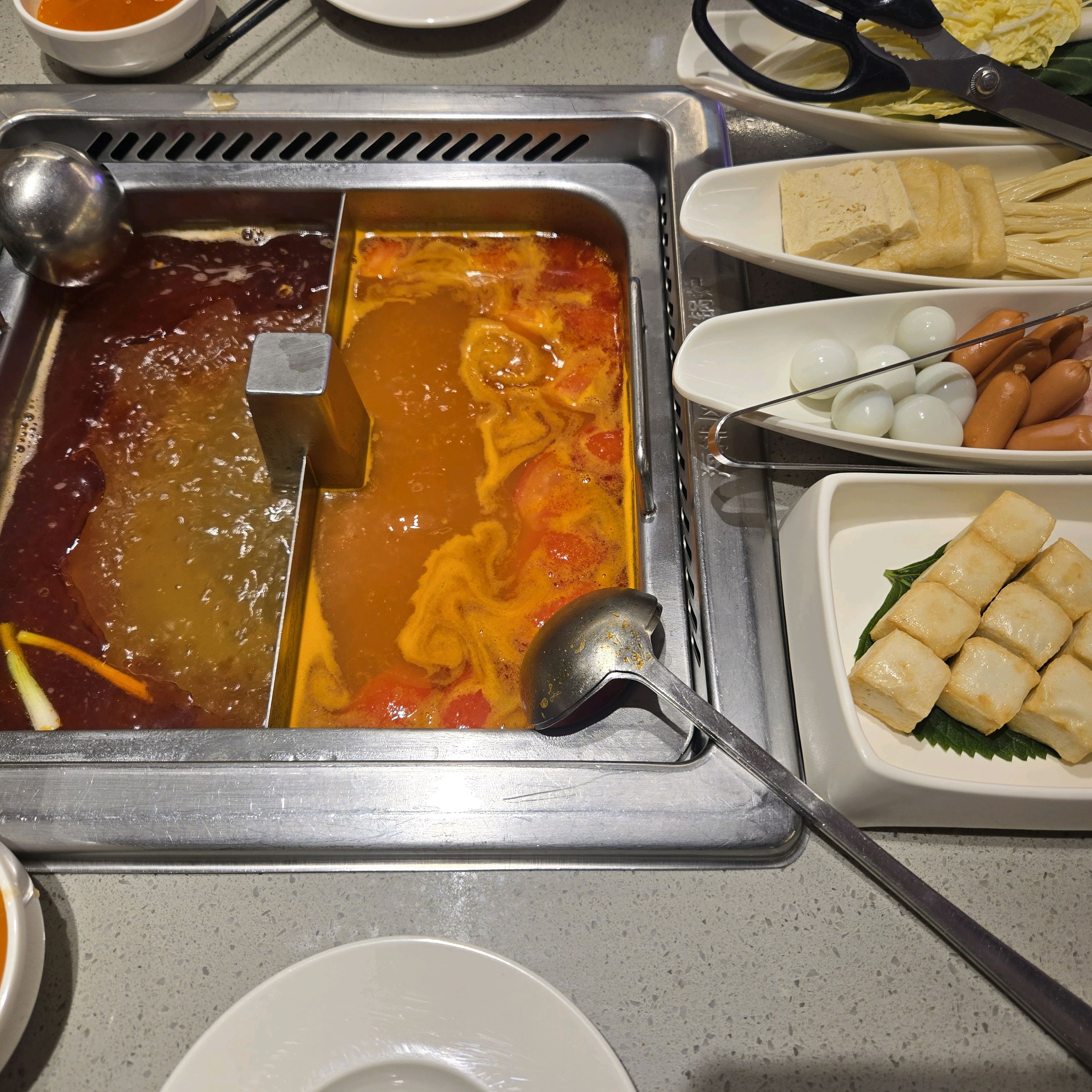 하이디라오 처음 가봤는데 직원분들 전부 친절하시고 재료들도 신선해서 정말 맛있었습니다!! - 대학로 맛집 하이디라오 대학로점