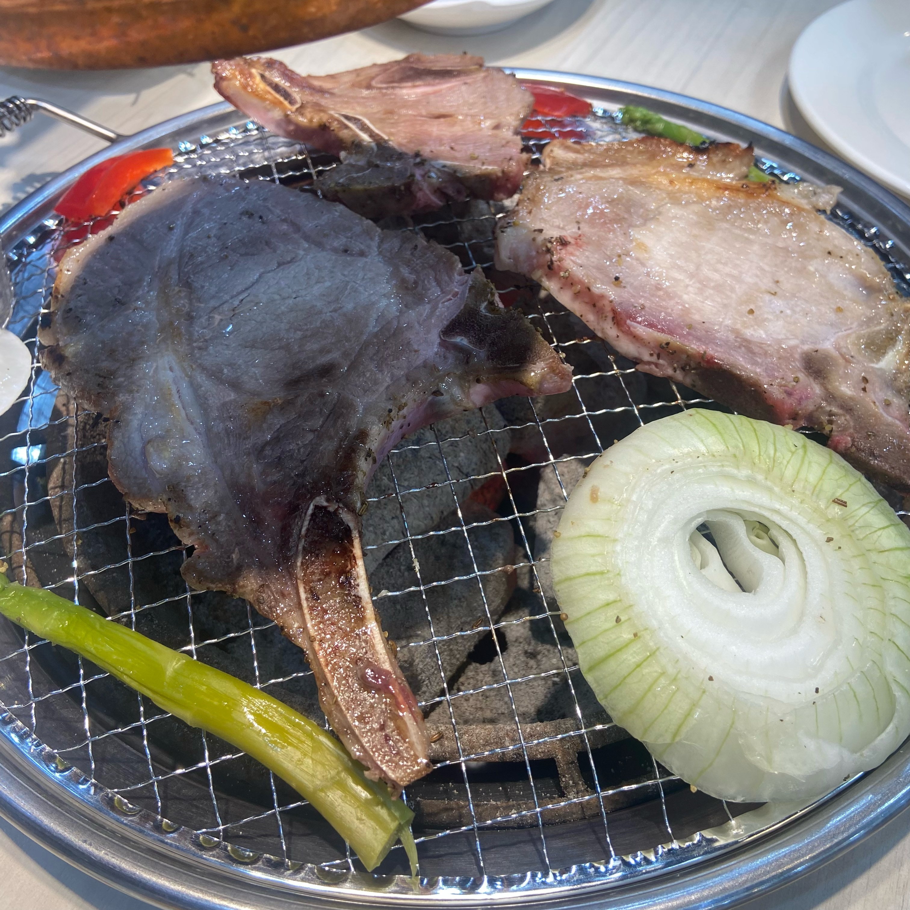 이사와서 시흥장곡점 명륜진사갈비 첫 방문인데 서울에서 갔었던 다른 지점보다 더 맛있네요~