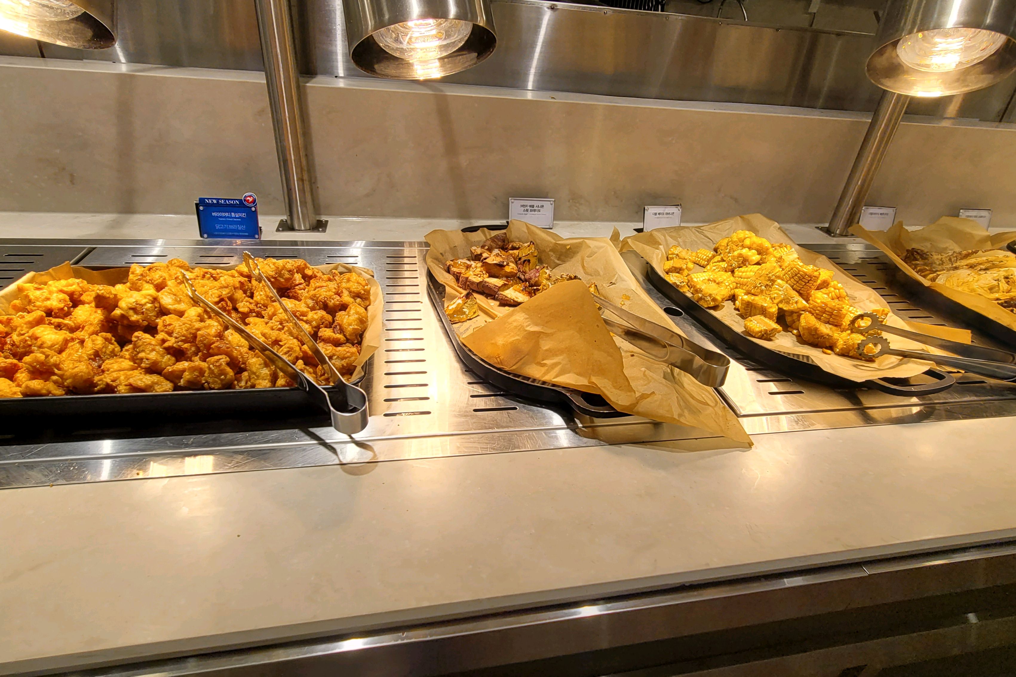 매장도 크고~ 평일에도 사람 많아서 웨이팅했네요~ - 주안 맛집 애슐리퀸즈 인천아인병원점